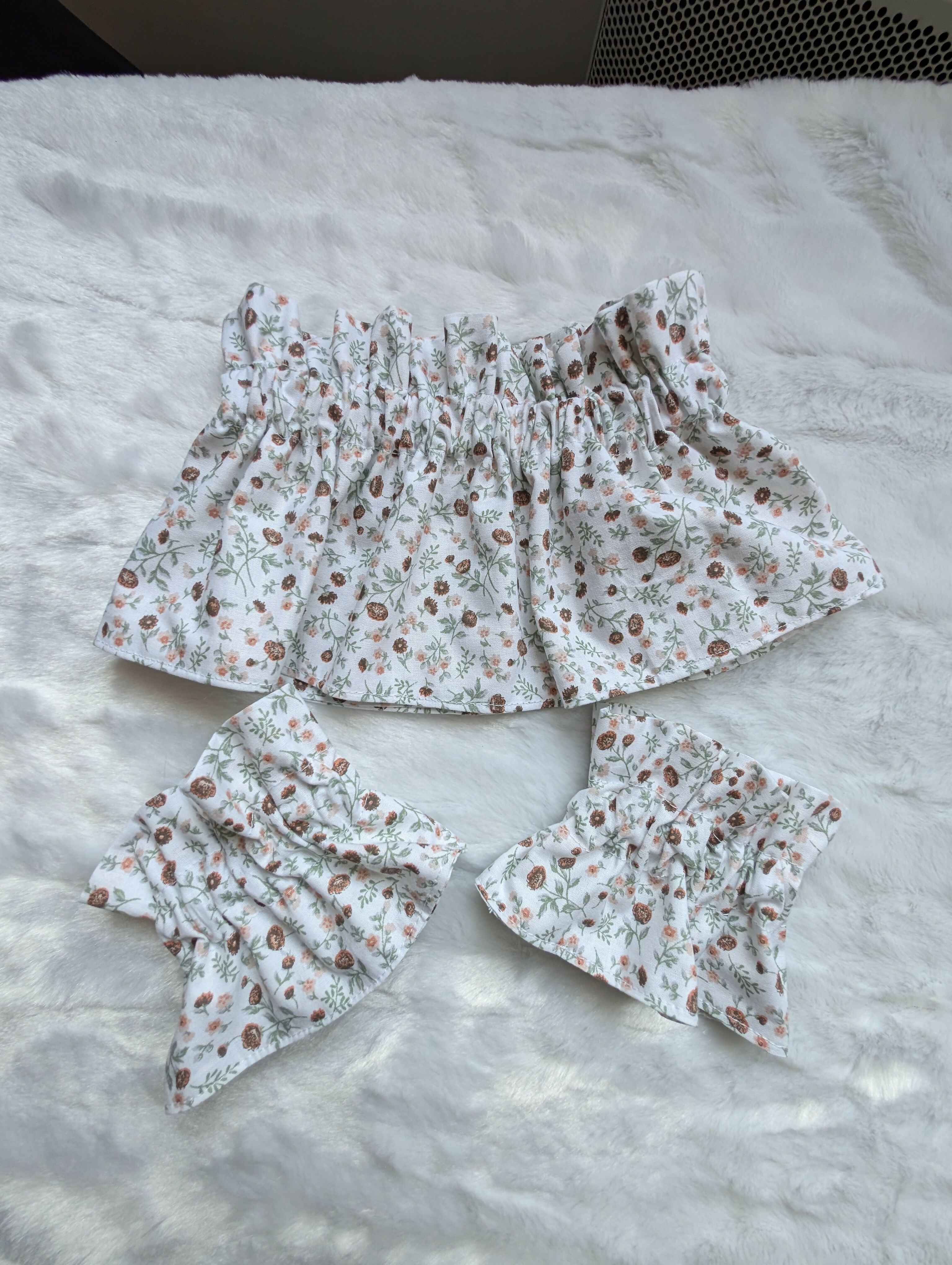 REMOVABLE COLLAR AND ITS 2 MULTI-FLOWER CUFFS