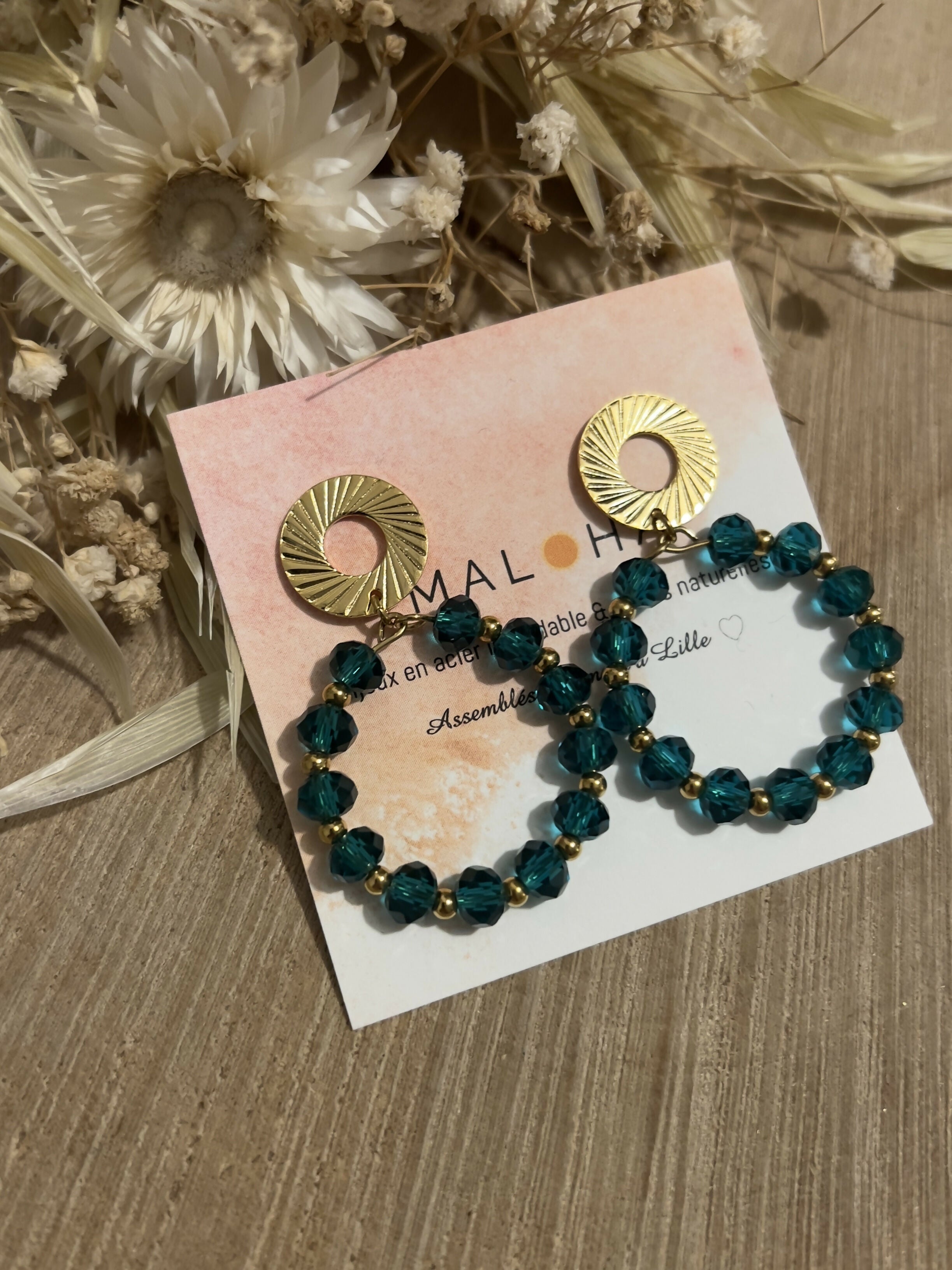 RIDGED CIRCLE BEAD + GREEN GLASS BEADS