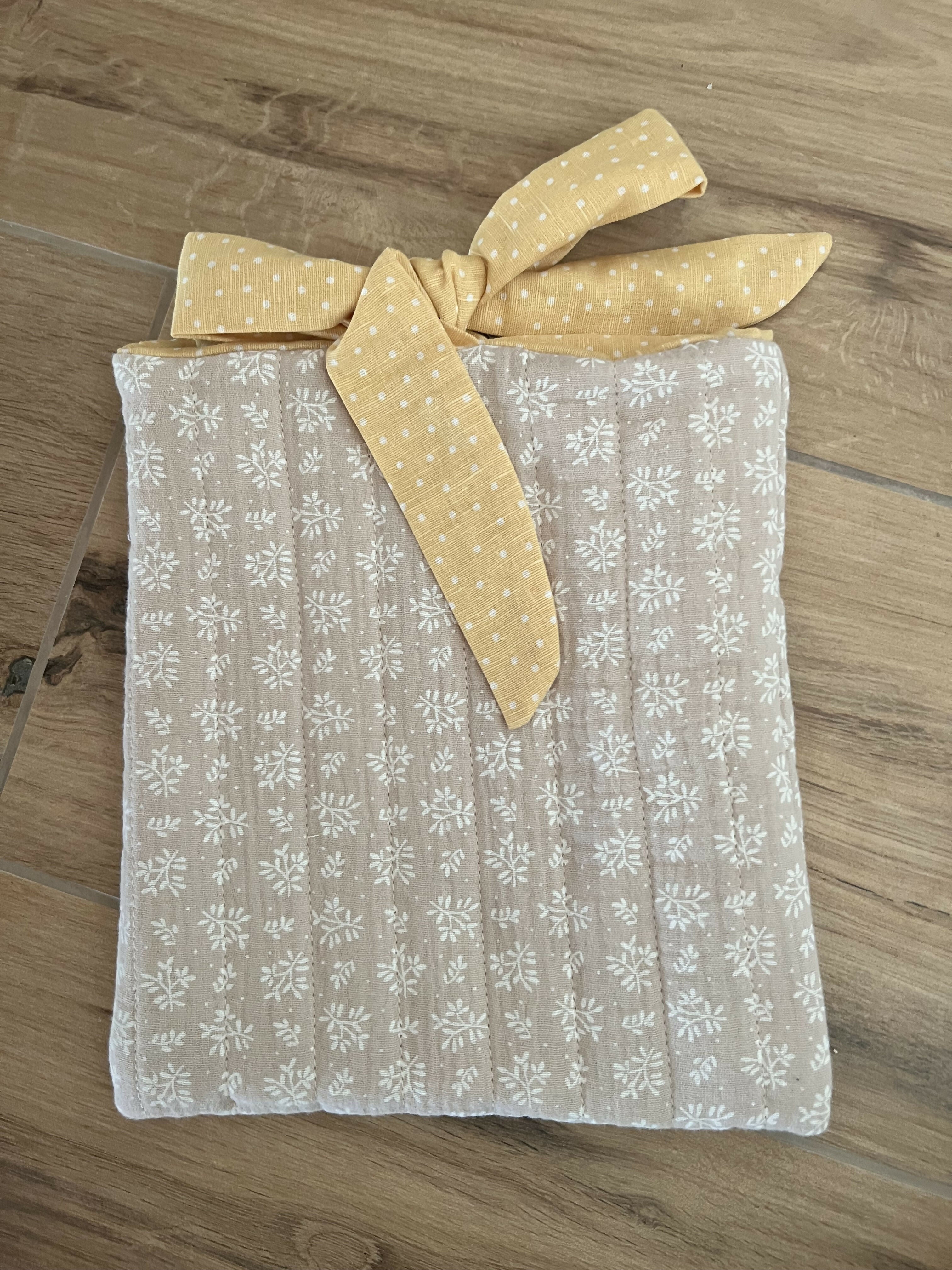 Pochette à livre / Protège carnet de santé