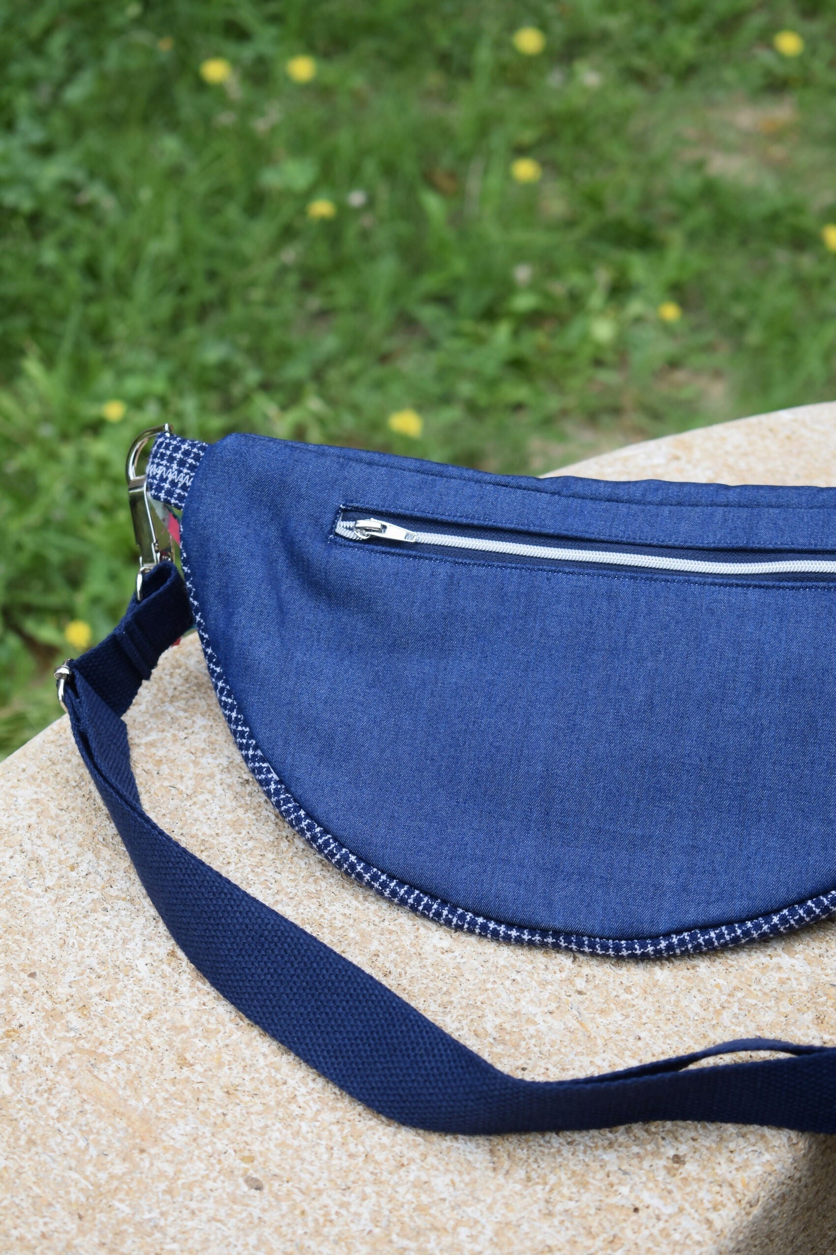 banane-carreaux-bleu-coton-laine-chic-ethique-artisanale-fait-main-tendance-upcycling-5