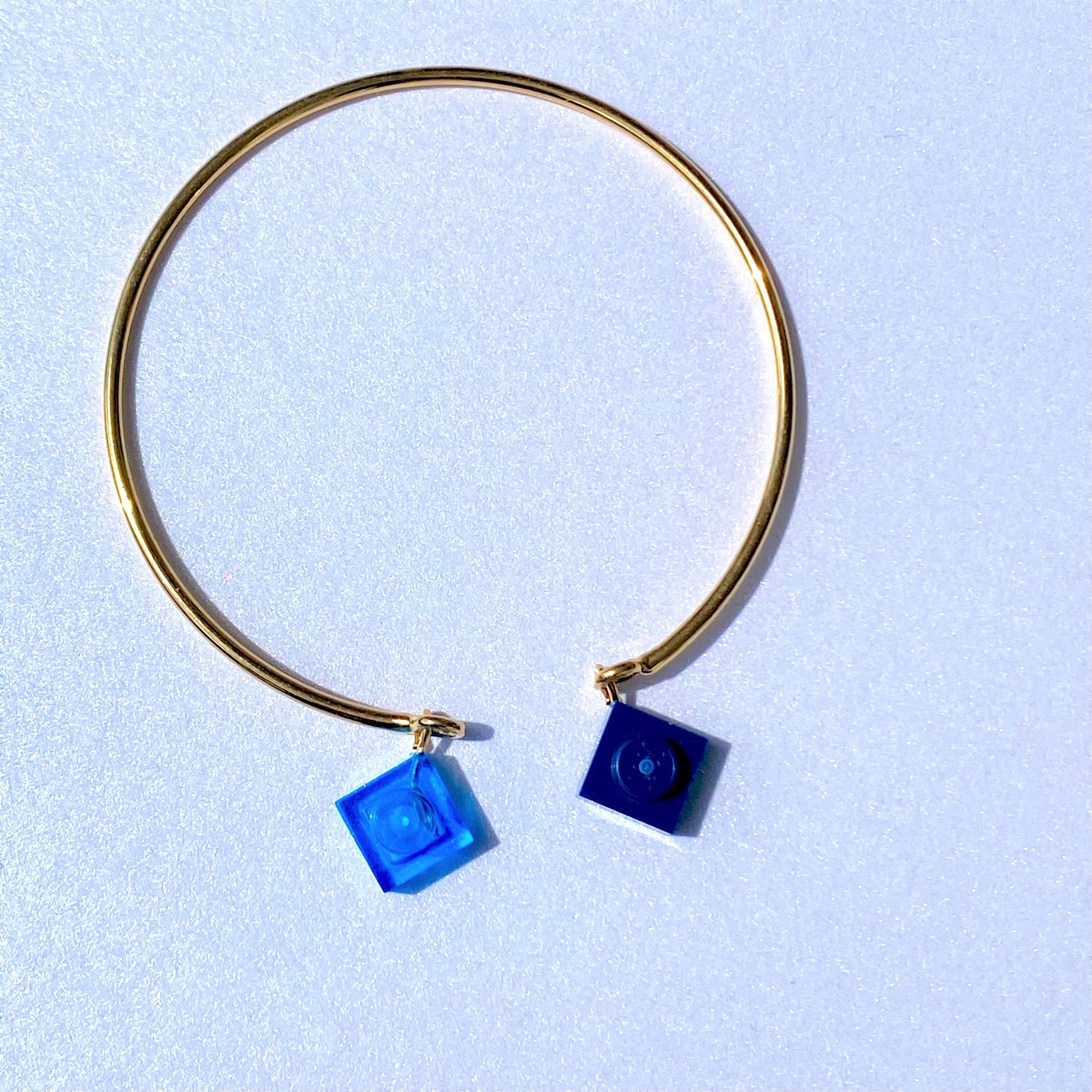 Bracelet jonc ouvert doré - Les Rockeuses