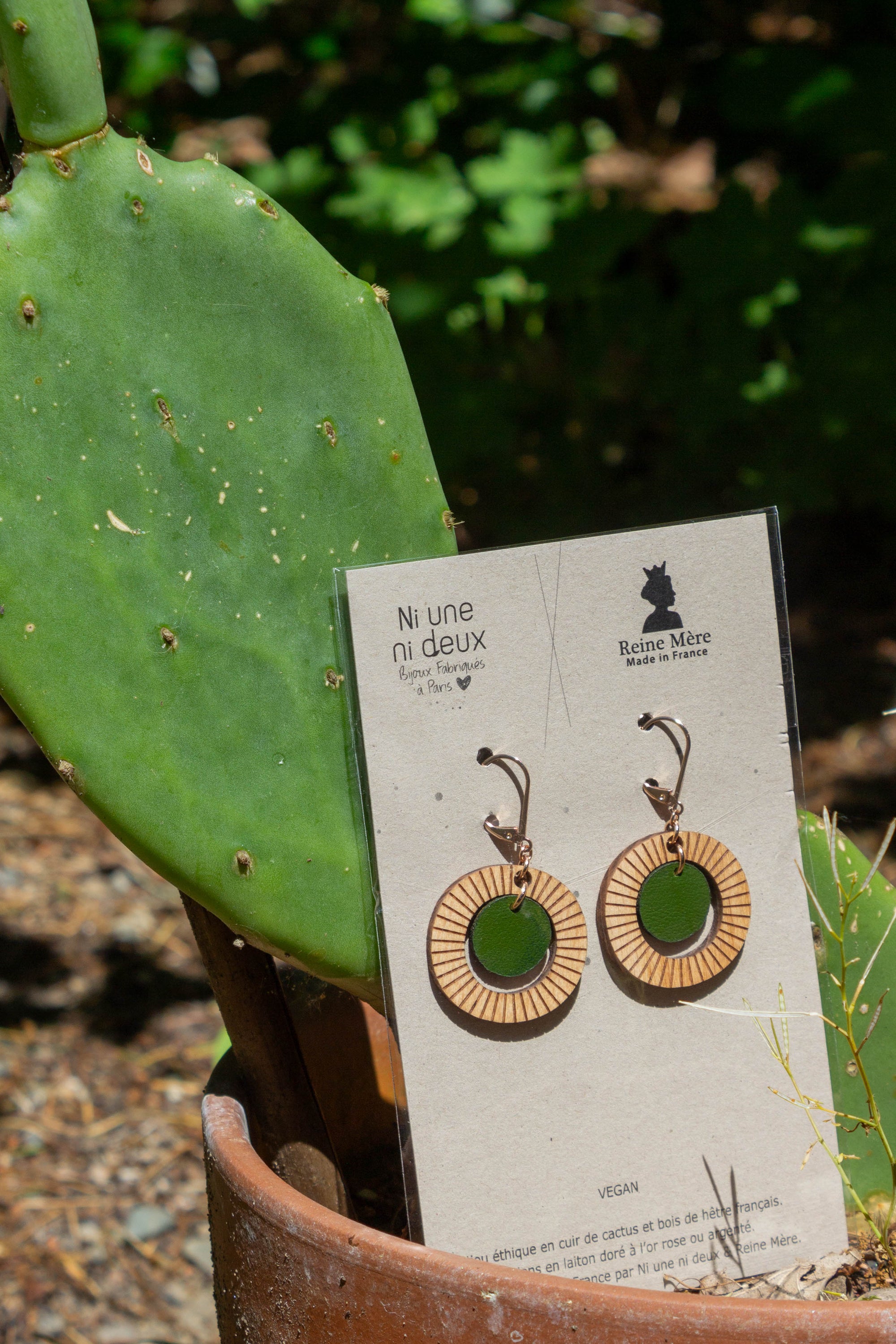 Bulle - Boucles d'oreilles en Bois et Cuir de cactus