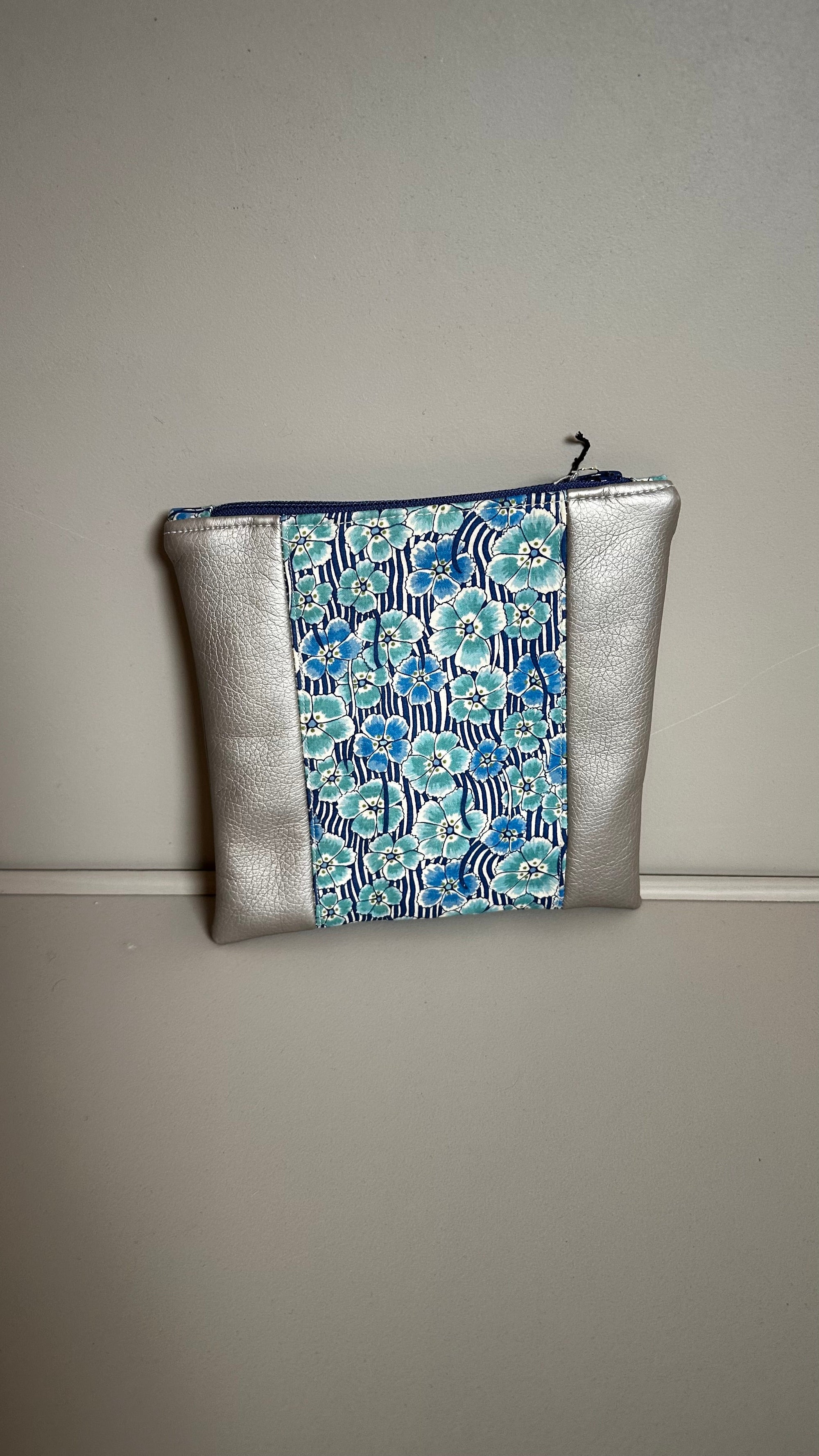 Pochette chic Liberty bleu