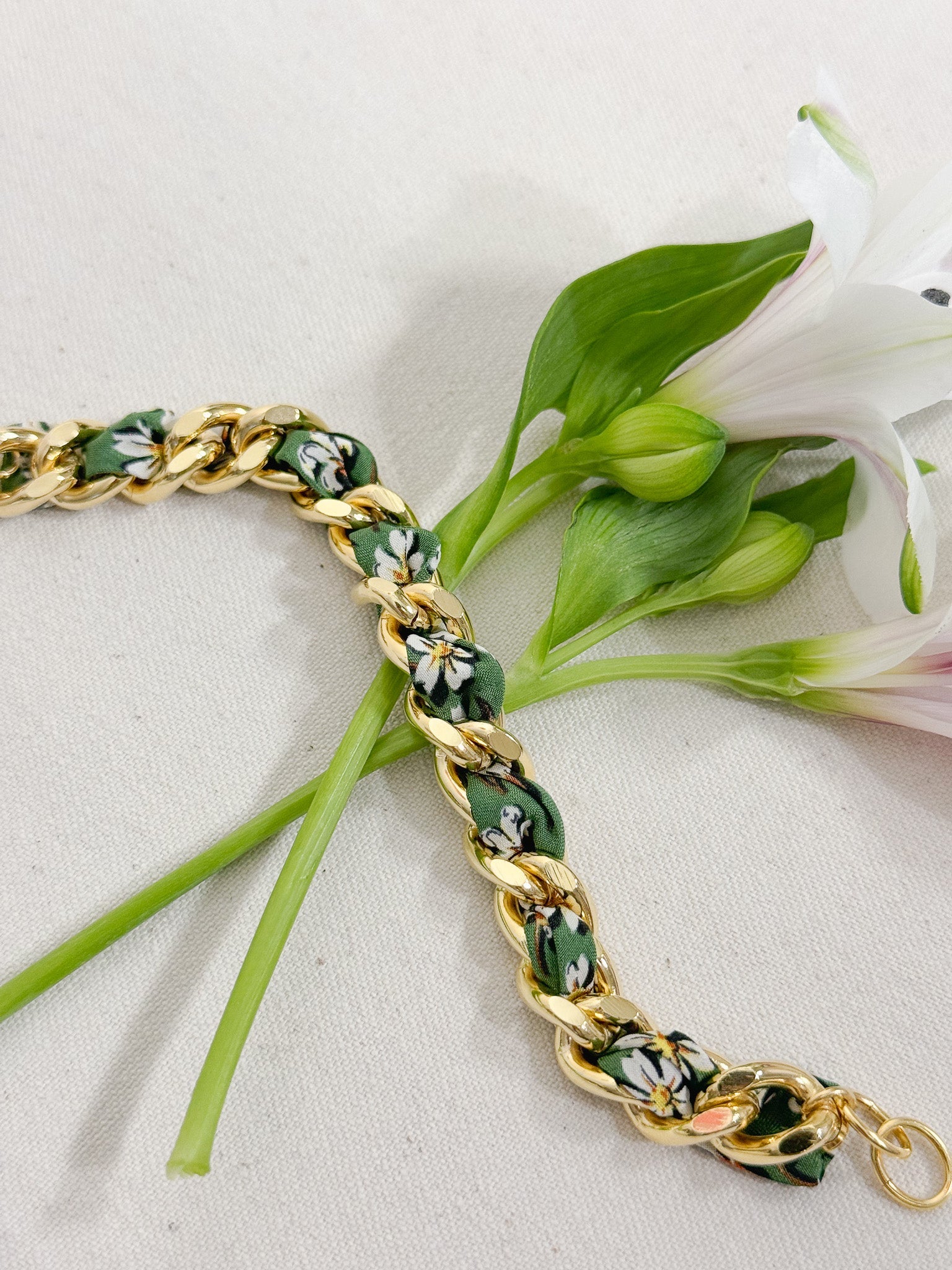 Bracelet Mailles Upcyclé 'March Green'
