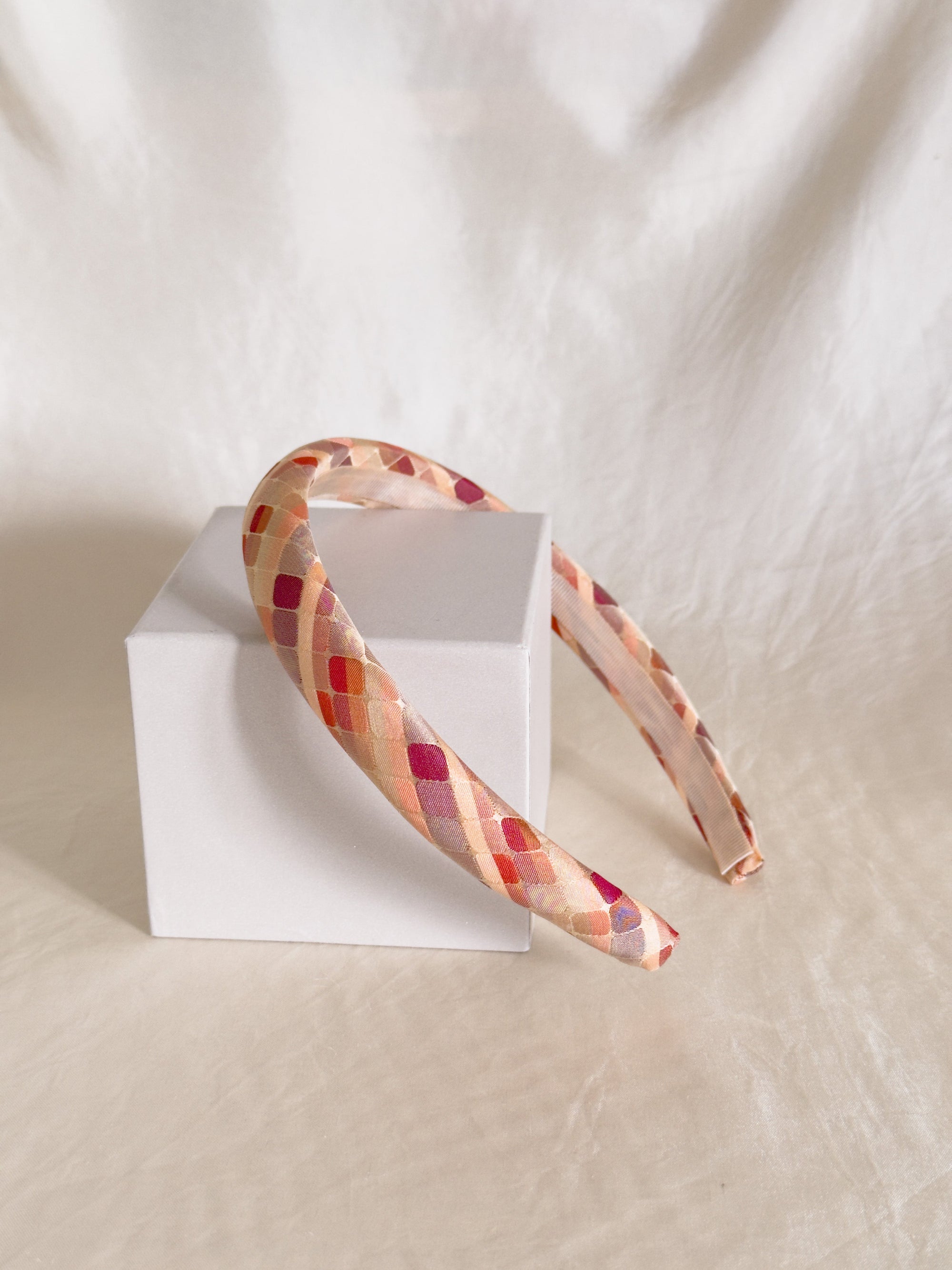 Headband Upcyclé Essentiel 'Éclat de Rosée'