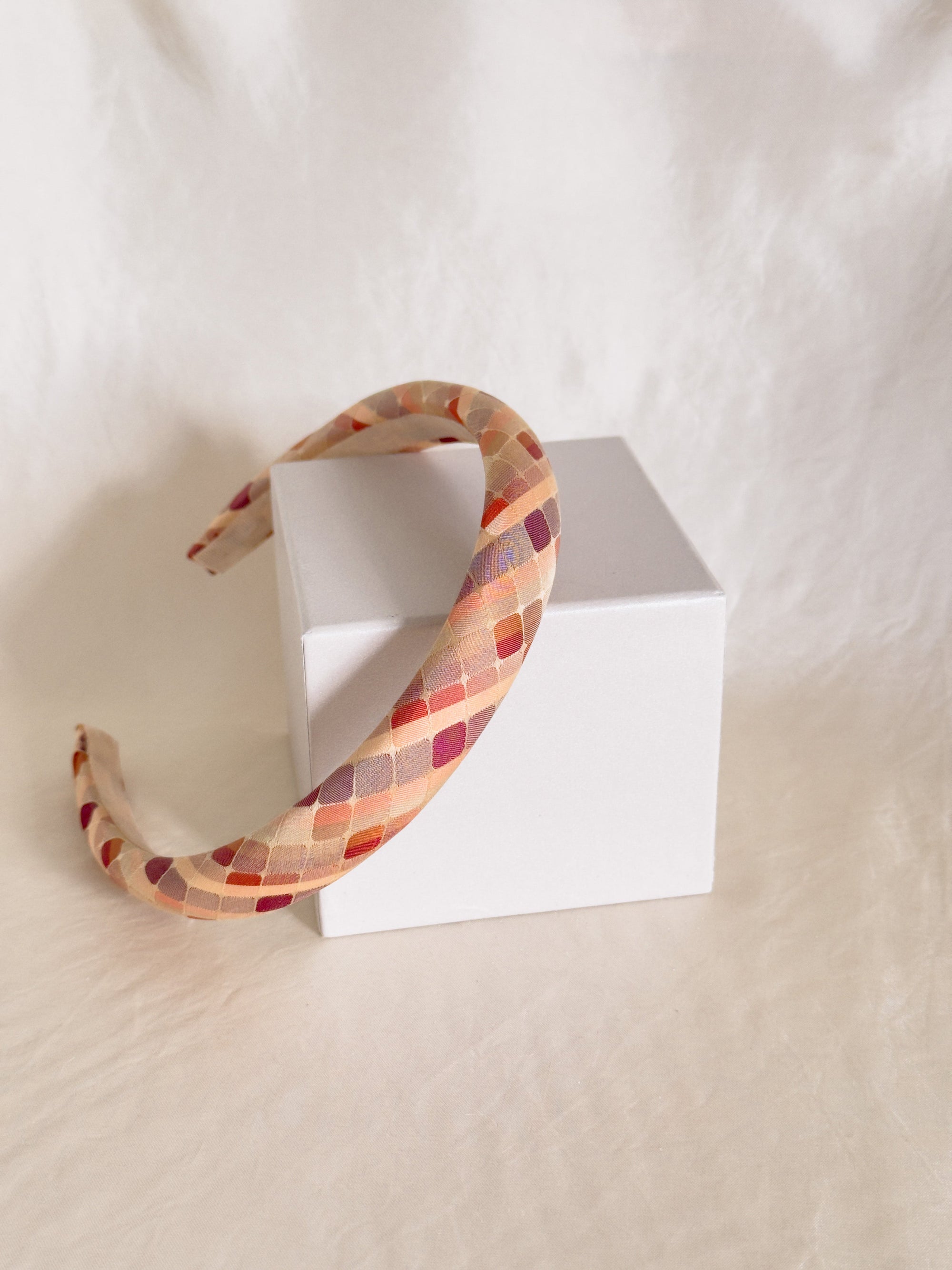 Headband Upcyclé Essentiel 'Éclat de Rosée'
