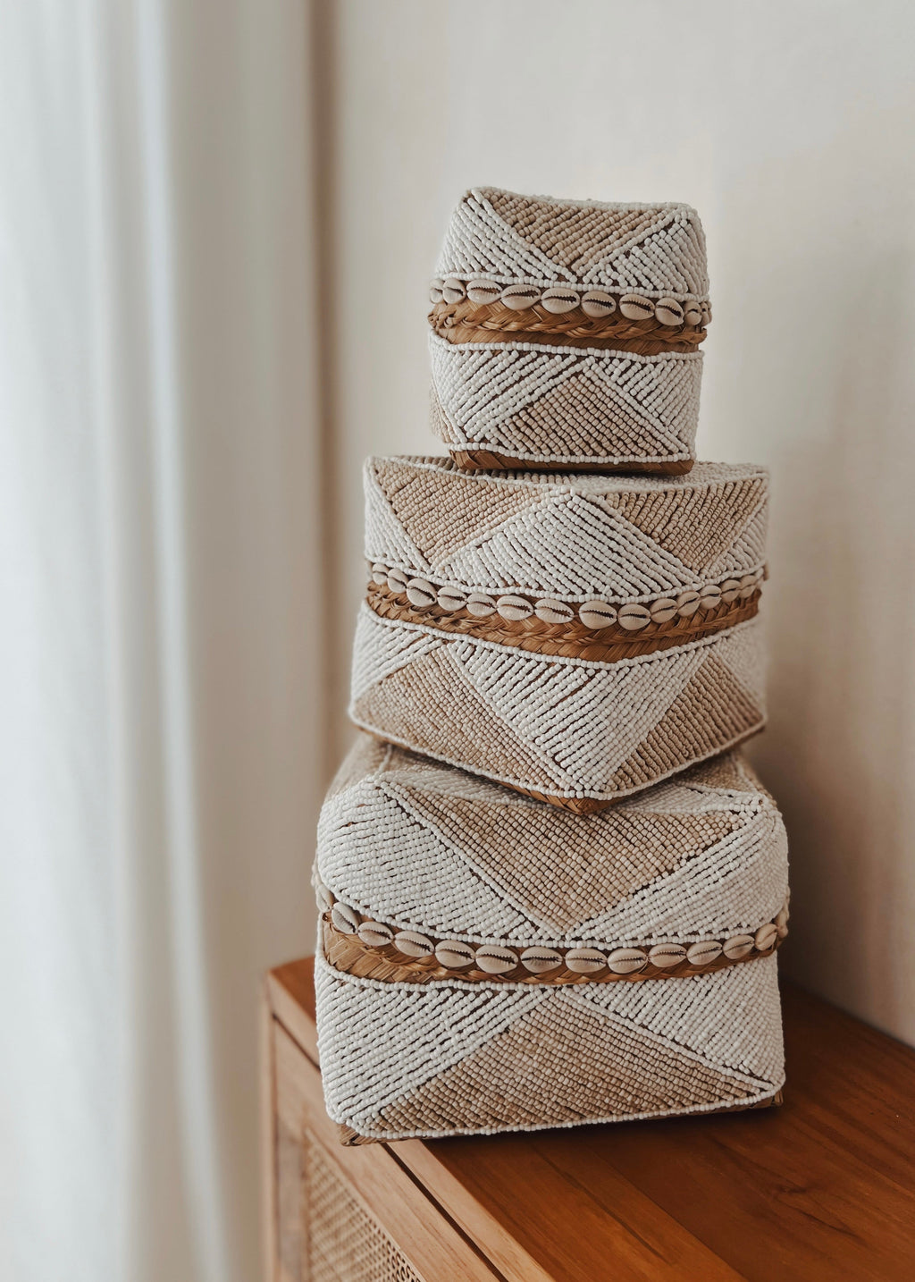 BEADED BEIGE OFFERING BOX