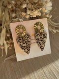 LC speckled light beige hearts