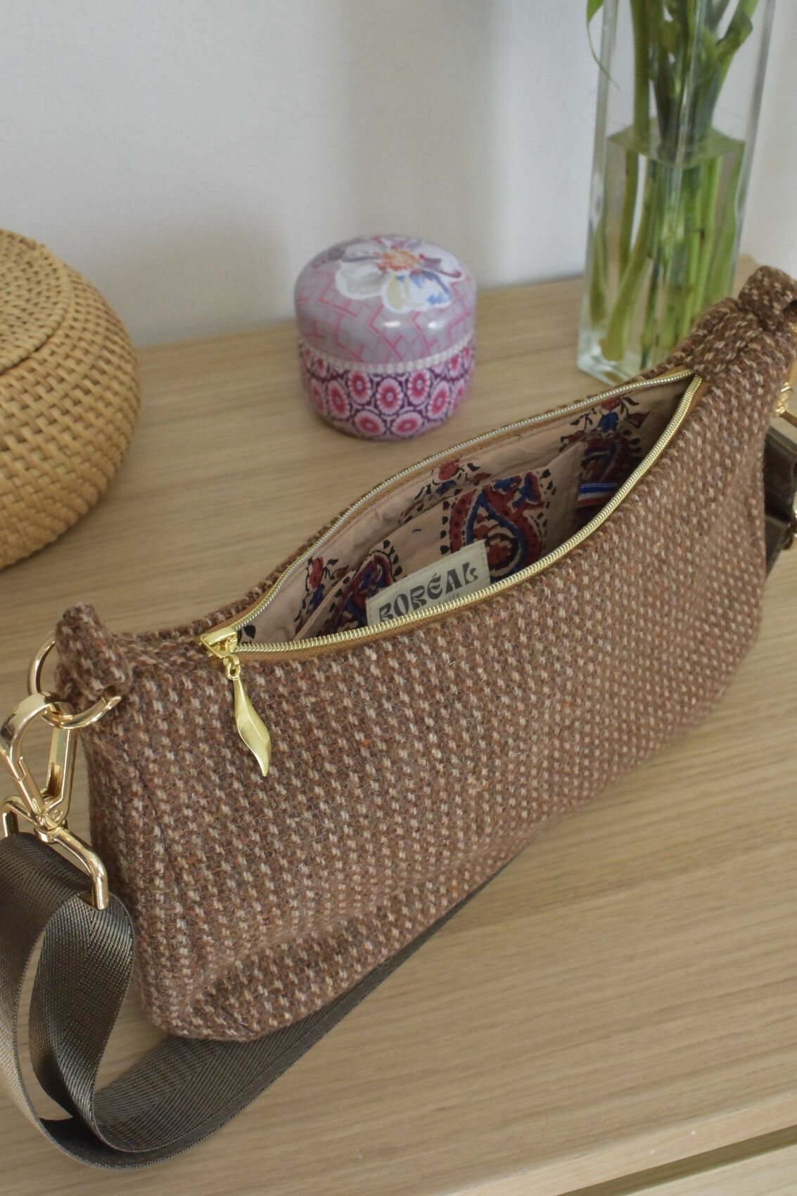 sac-baguette-laine-marron-tweed-chic-ethique-artisanale-fait-main-tendance-upcycling-2