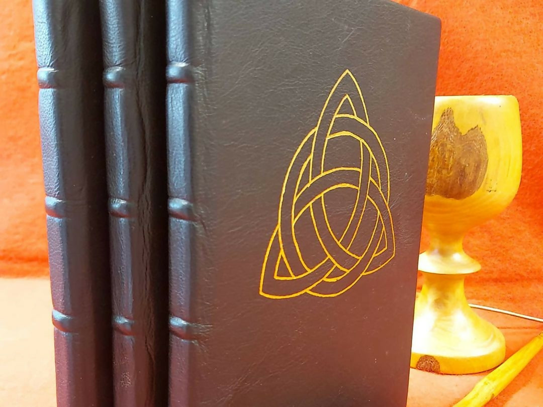 Grimoire / Livre d'or "Triquetra"