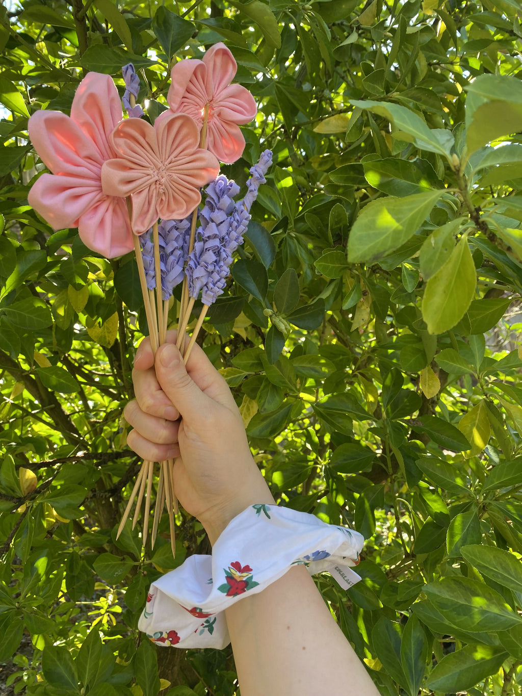 Upcycled Scrunchie - Passiflora