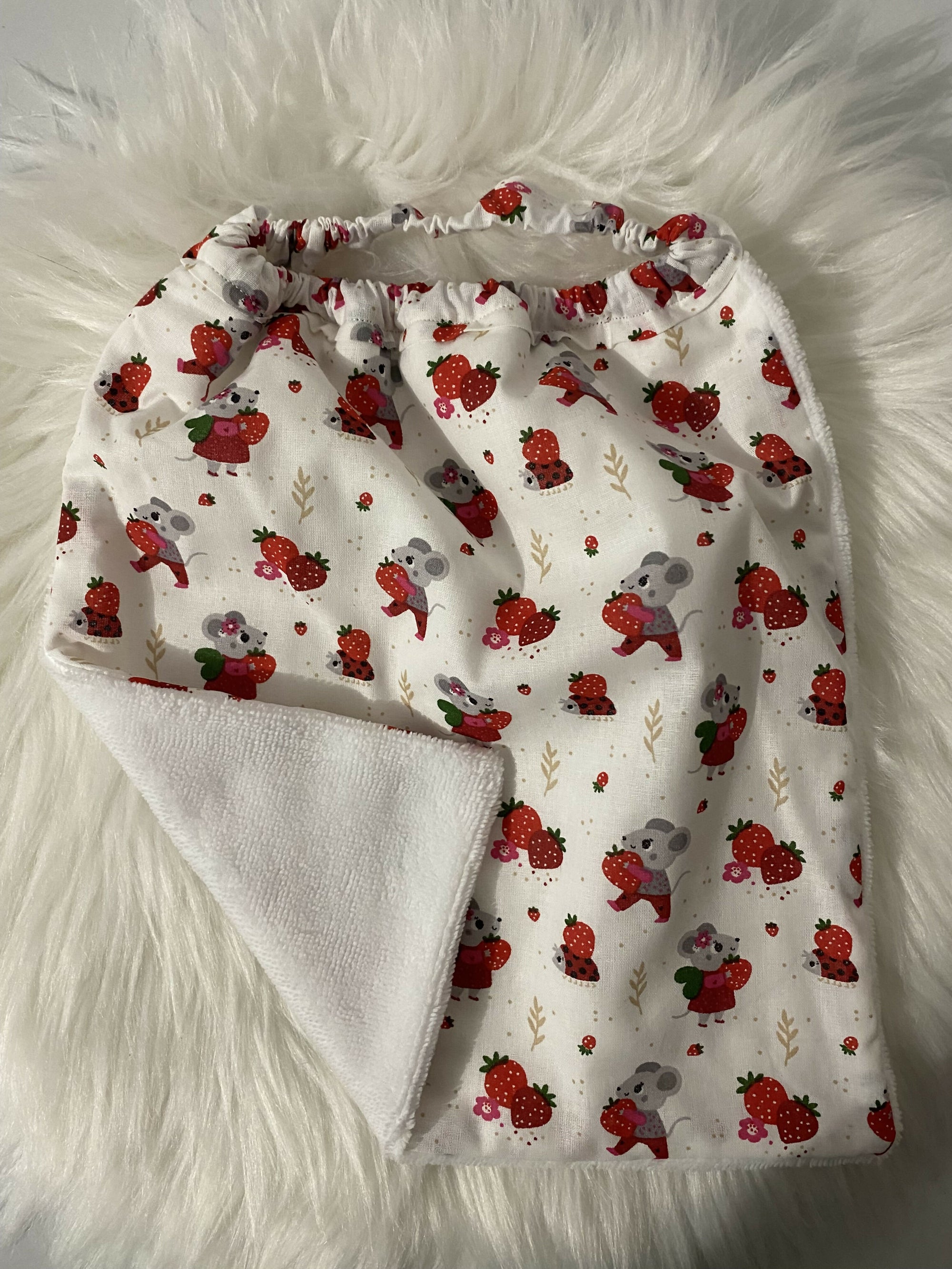 BAVOIR MATERNELLE SOURIS ROUGES 1