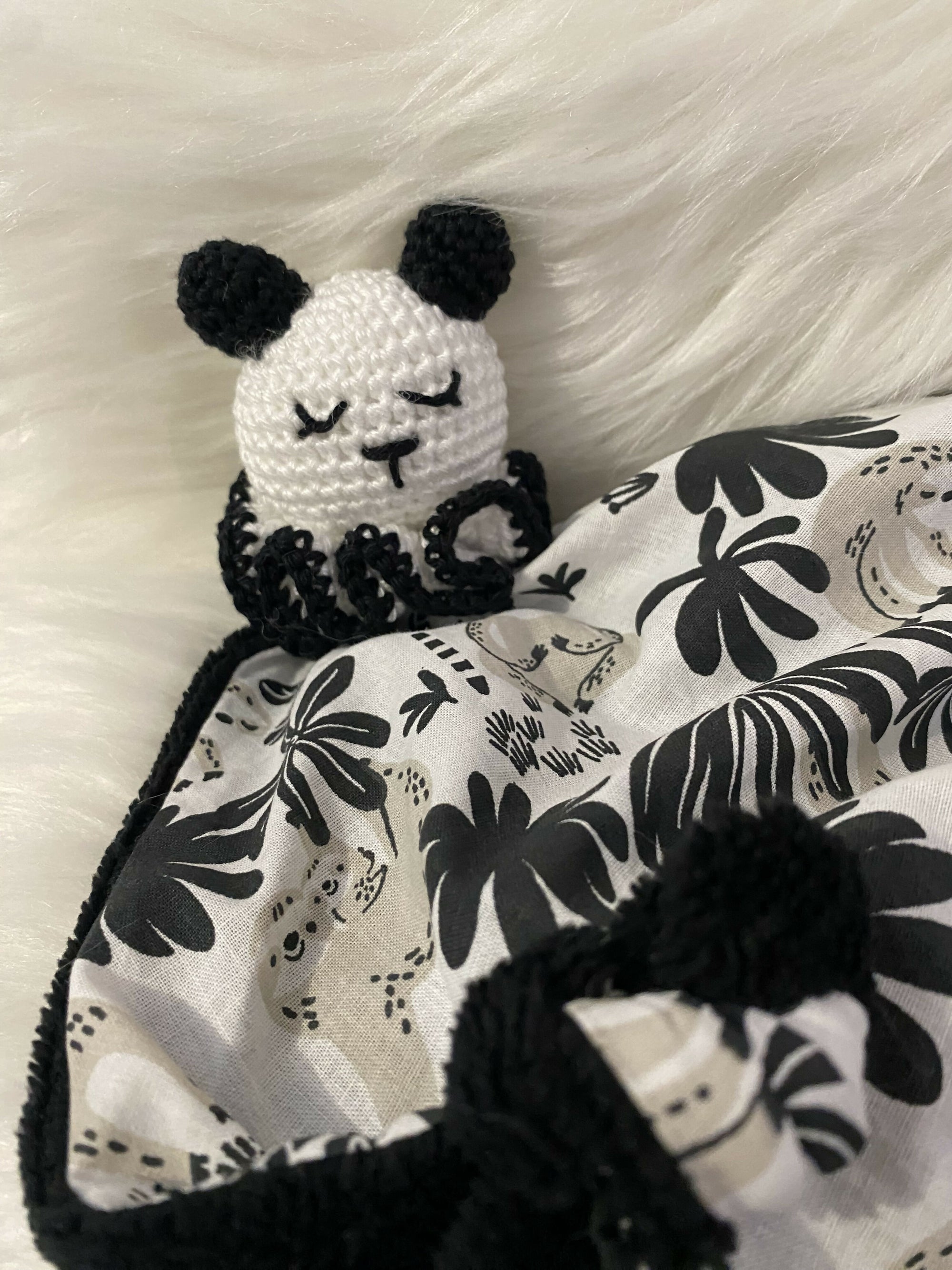 PANDA NOIR ET BLANC1