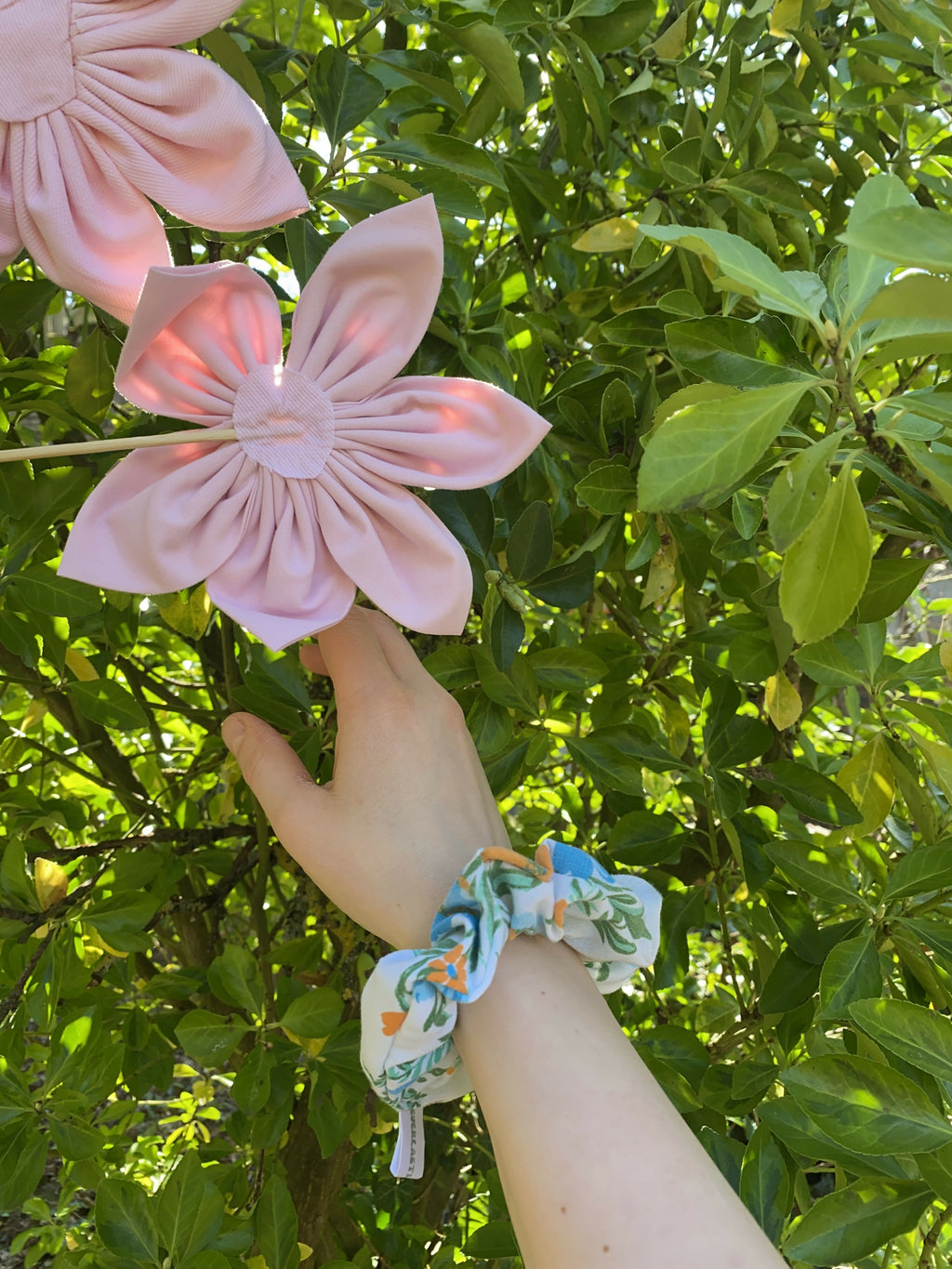 Upcycled Scrunchie - Passiflora