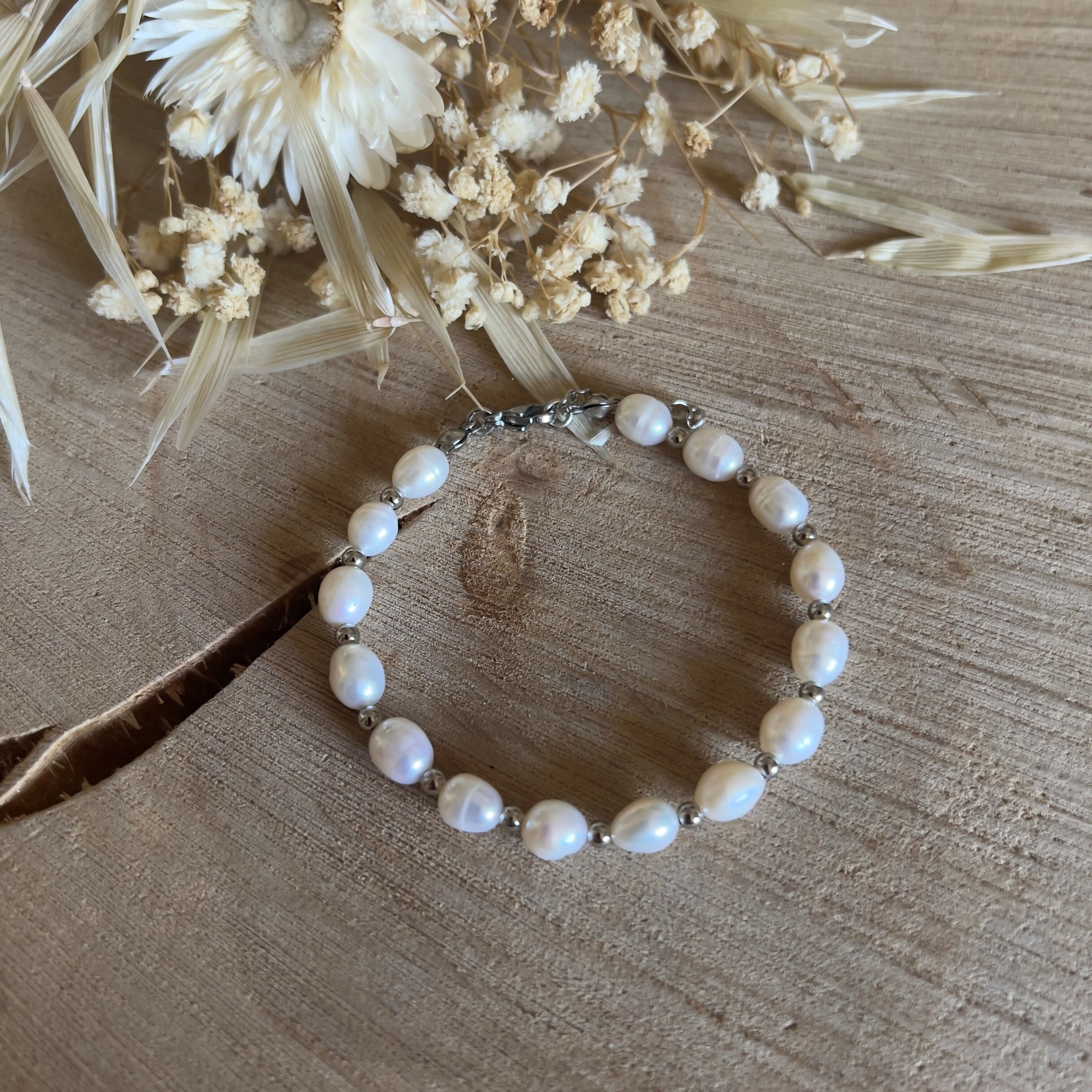 Bracelet en perles d'eau douce & petites perles argentées