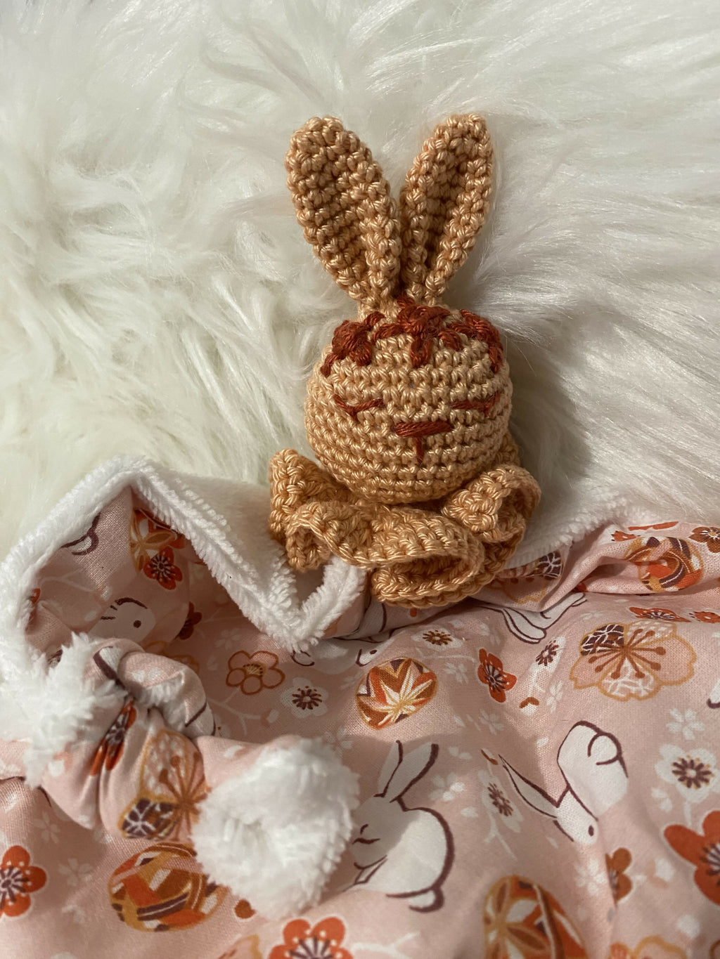 DOUDOU LAPIN ROSE ET BLANC 1