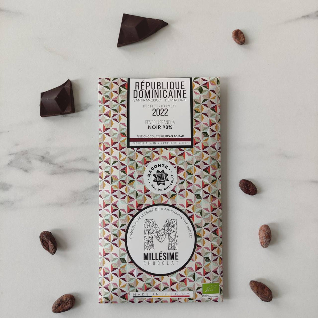 Millésime, Chocolat noir, 90% de cacao, République Dominicaine, bio, Bean-to-Bar, 2022, chocolat d'exception, coffret chocolat, chocolat du monde, goût d'exception, chocolat éthique, marque éthique, Millésime chocolat, millésime 2022, Belgique, Raconte moi un chocolat 