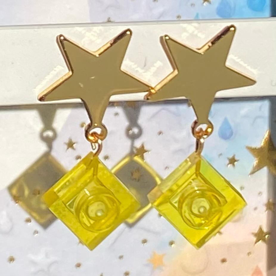 Mini Golden Star Earrings - Les Chanteuses