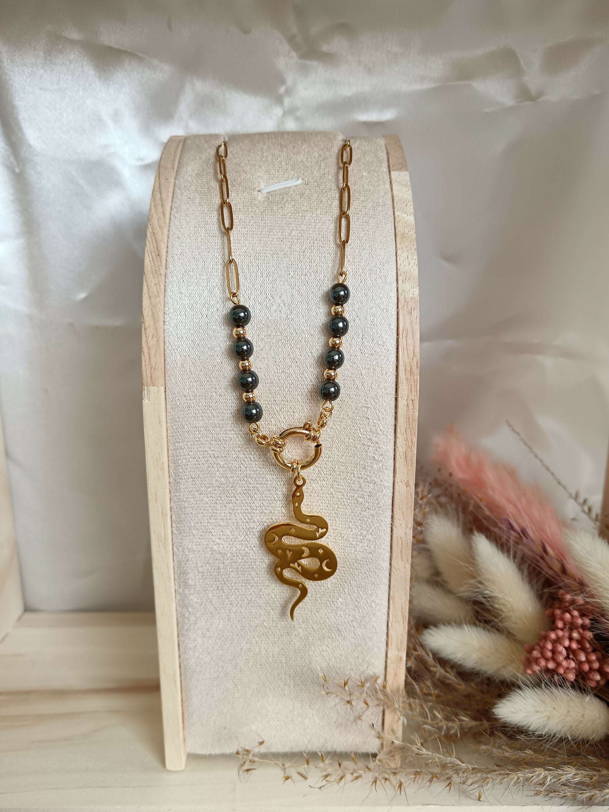 collier snake piece unique