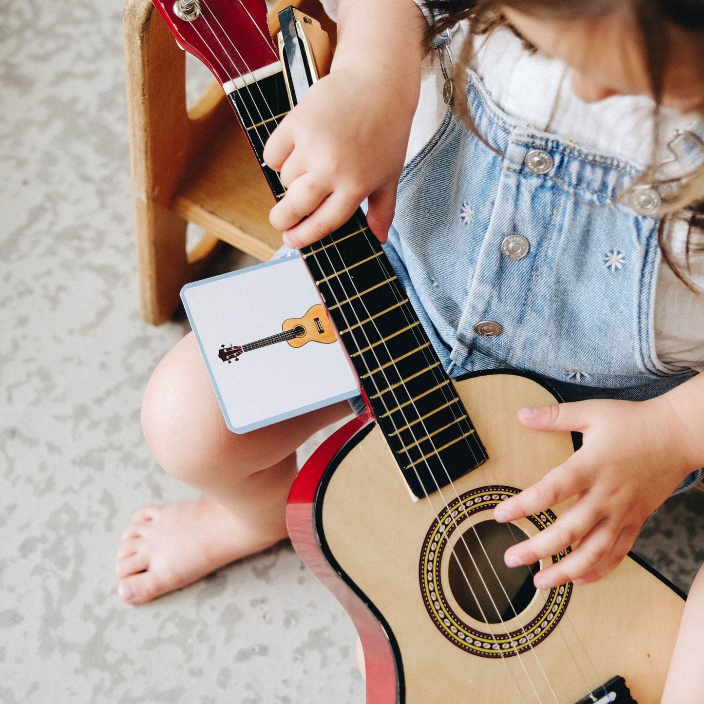 Giga Mondy, cartes de nomenclature Montessori