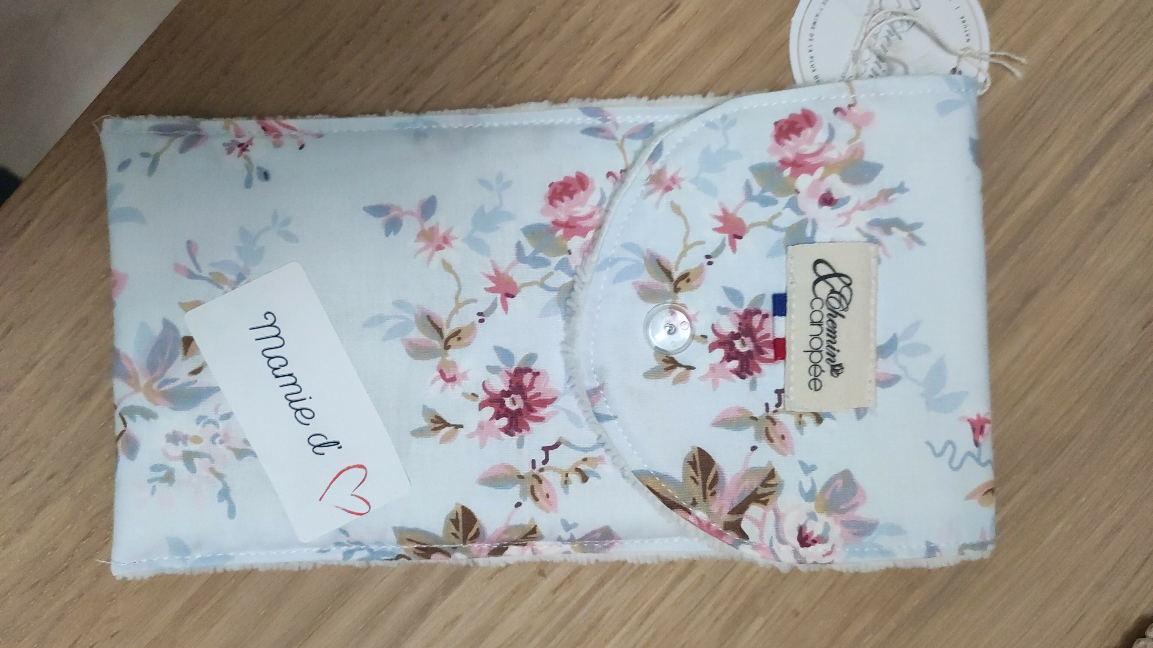 Electric toothbrush travel case