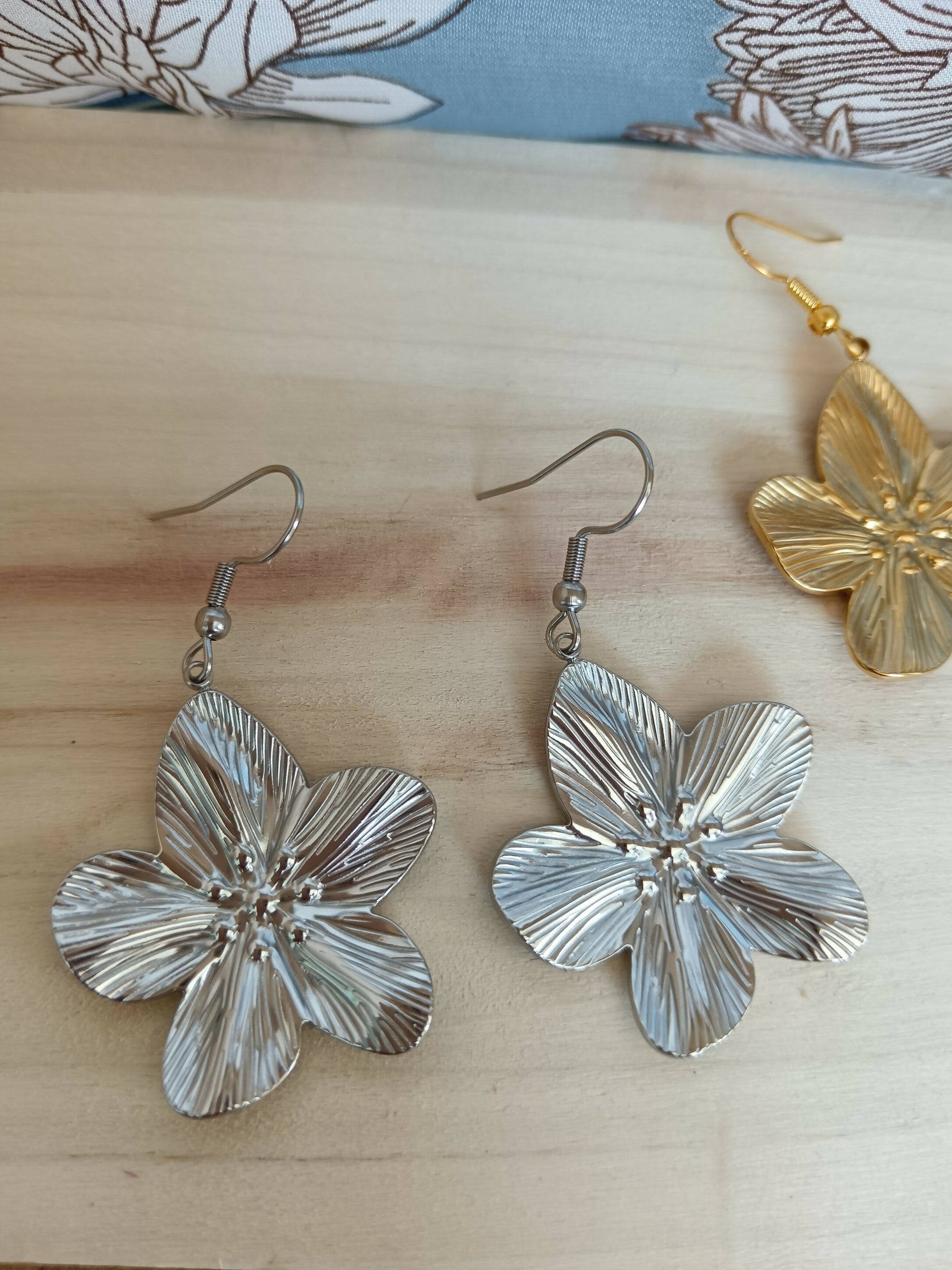 boucle fleur argent