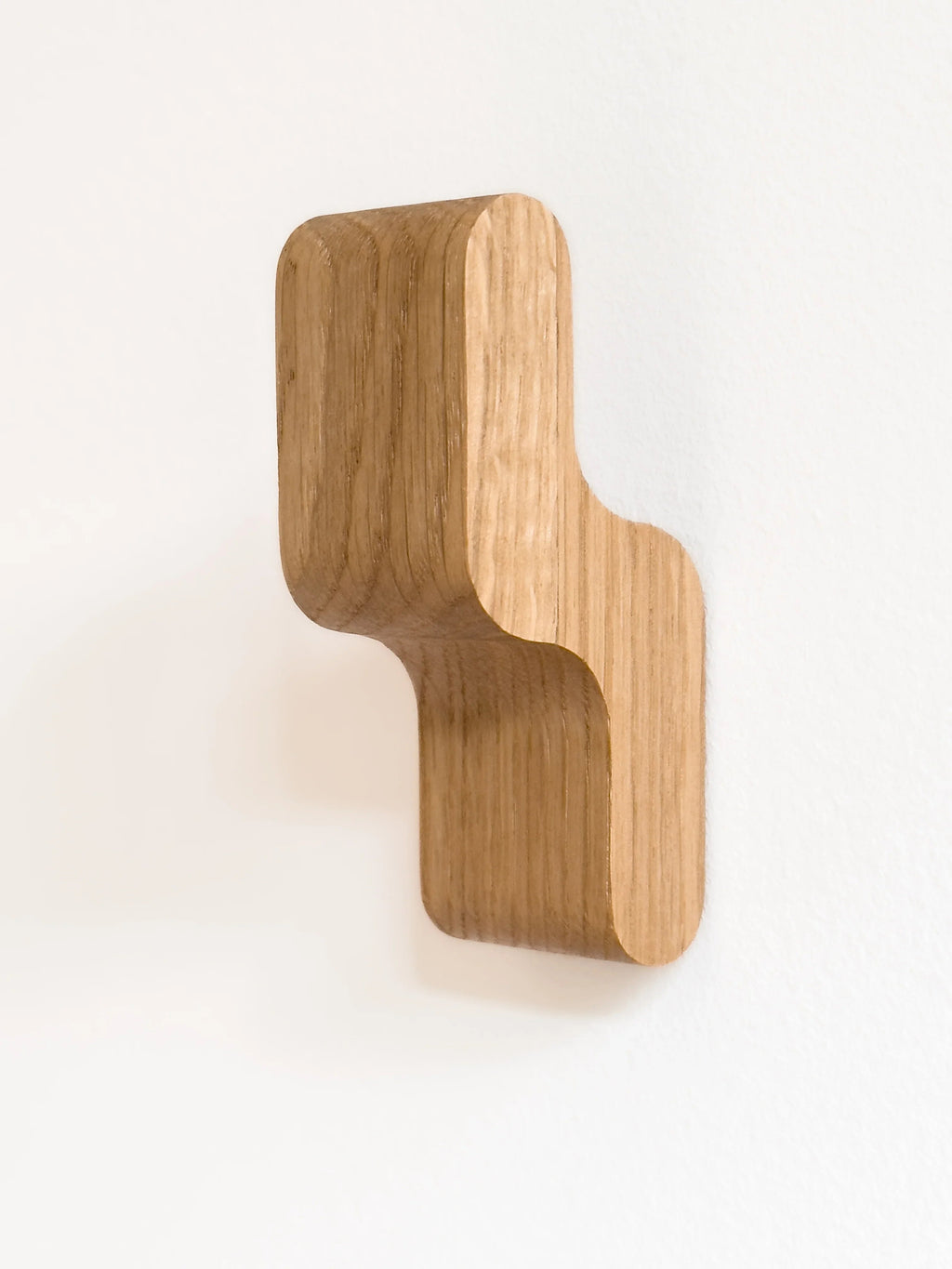 Patère Virgule en chêne massif 