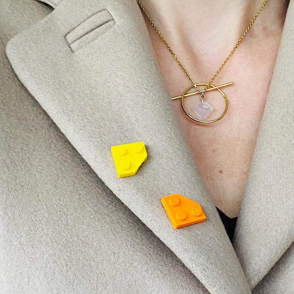 Pin's avec une brique Lego 2x4 - Les Collectionneuses