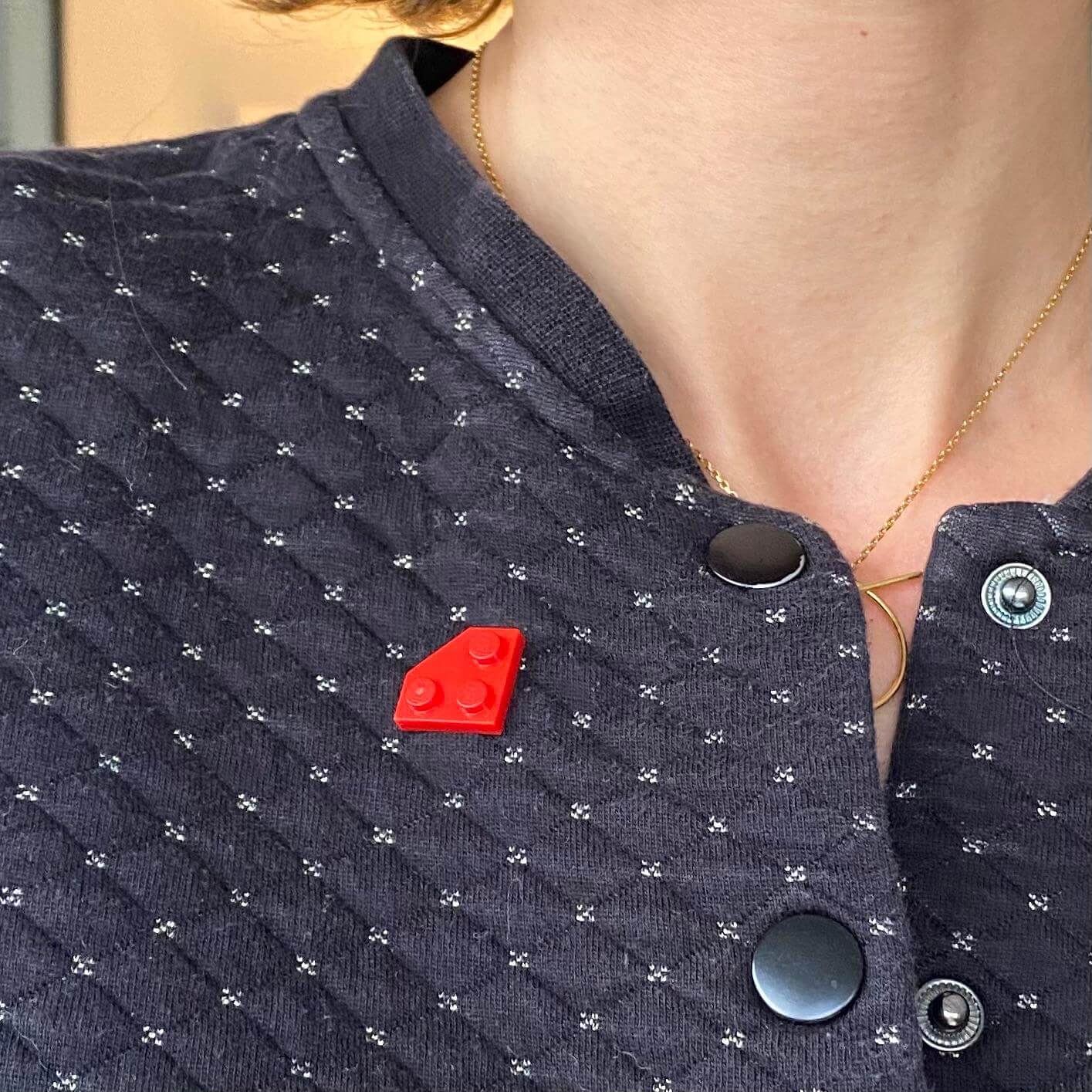 Pin's avec une brique Lego 2x4 - Les Collectionneuses