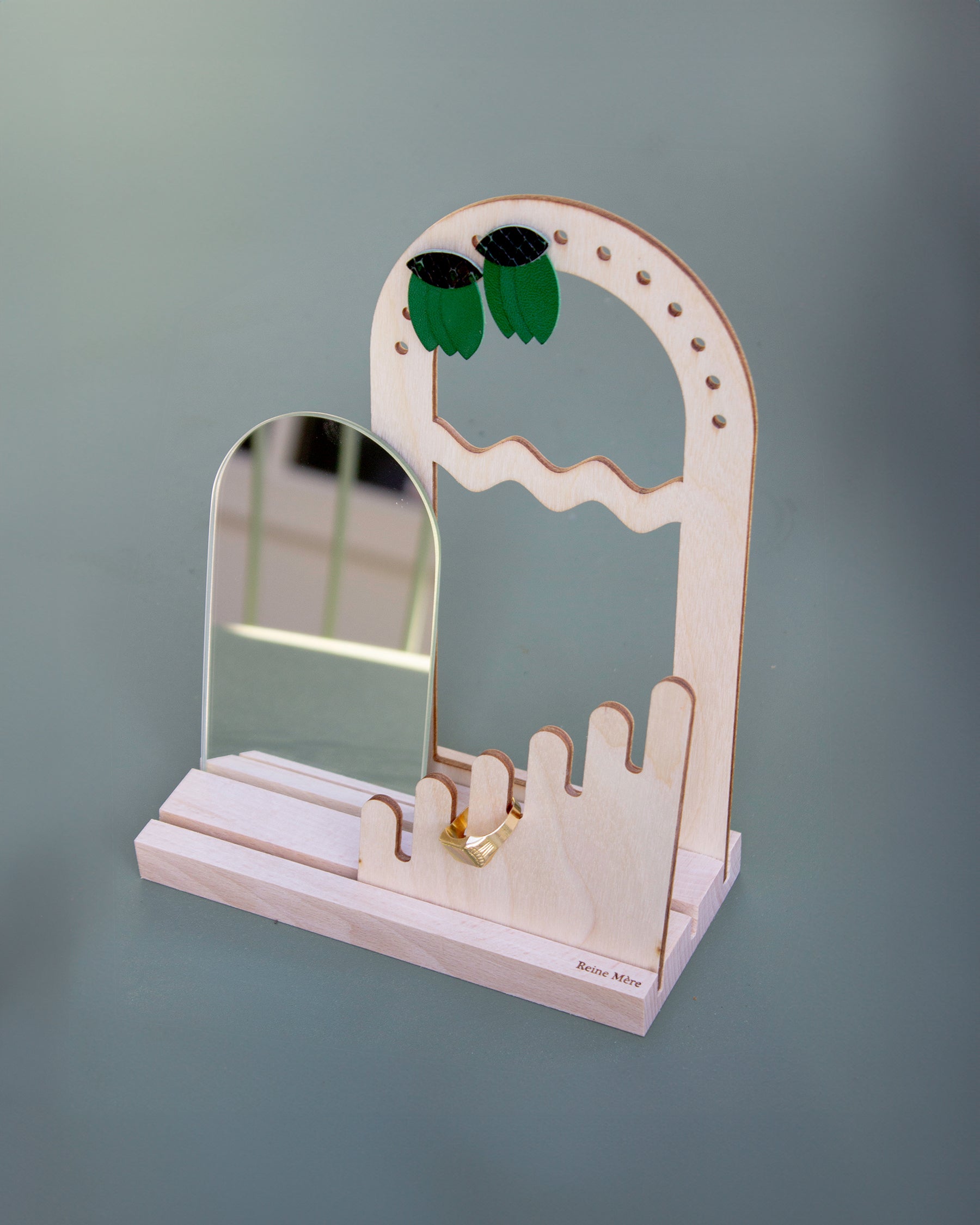 Parenthèse - Reine Mère