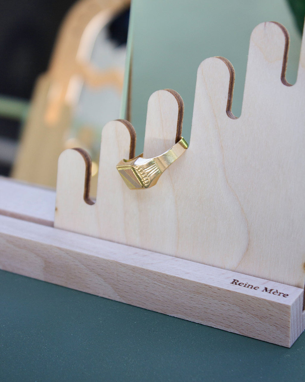 Parenthèse - Reine Mère