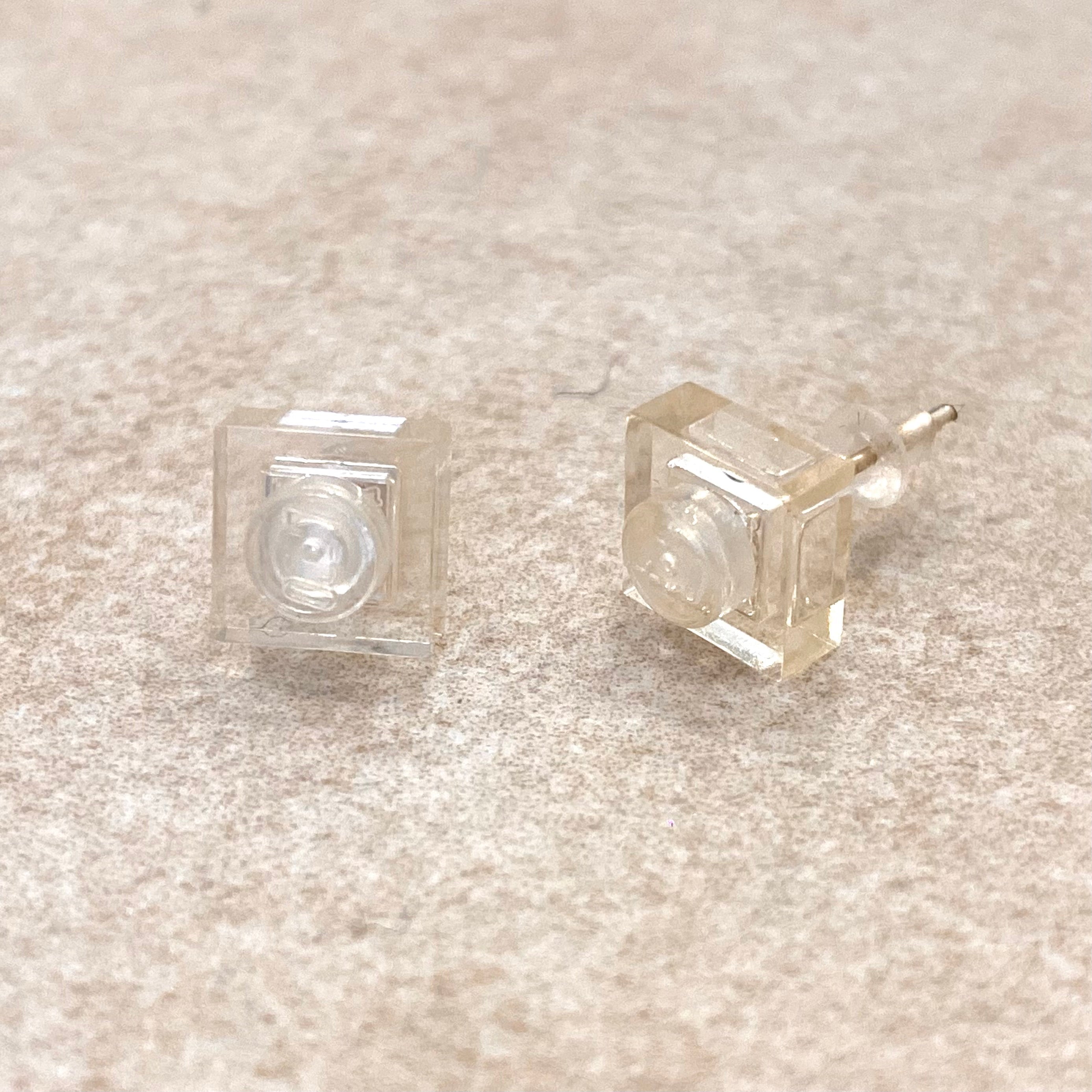 Fleas with a square Lego brick