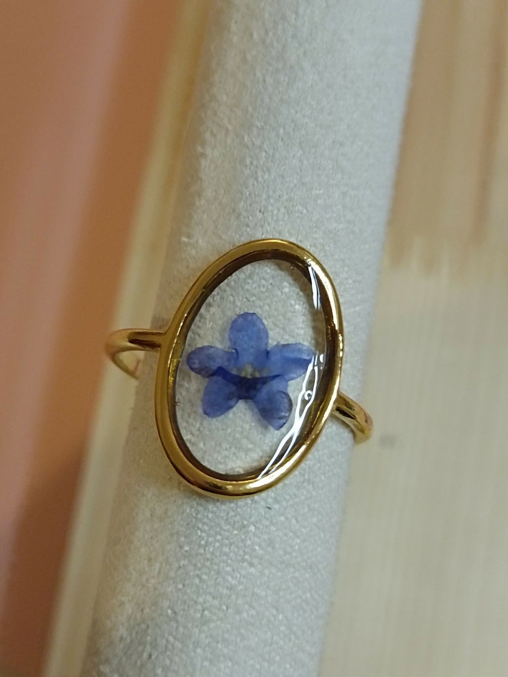 MEL/BOA Openwork Oval ring