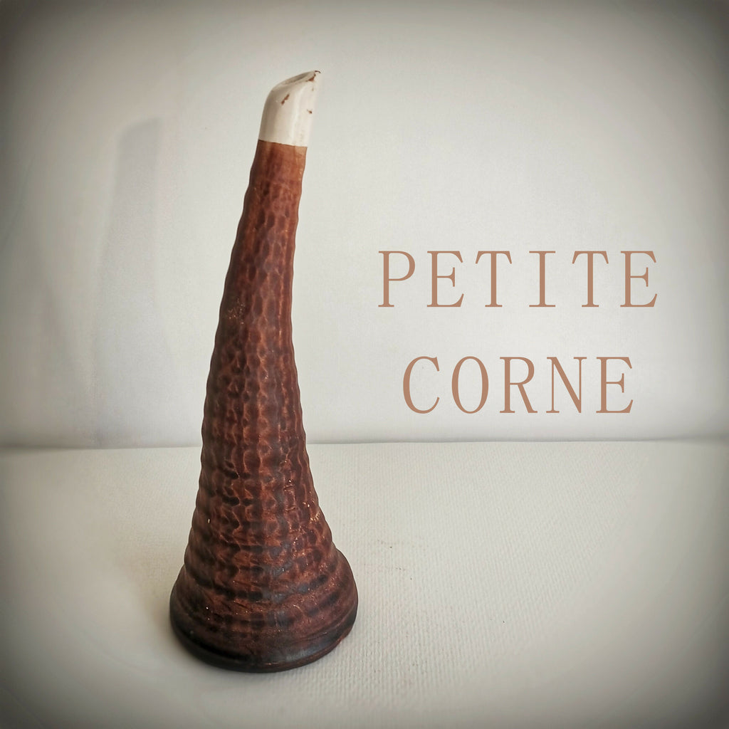 PETITE CORNE vase