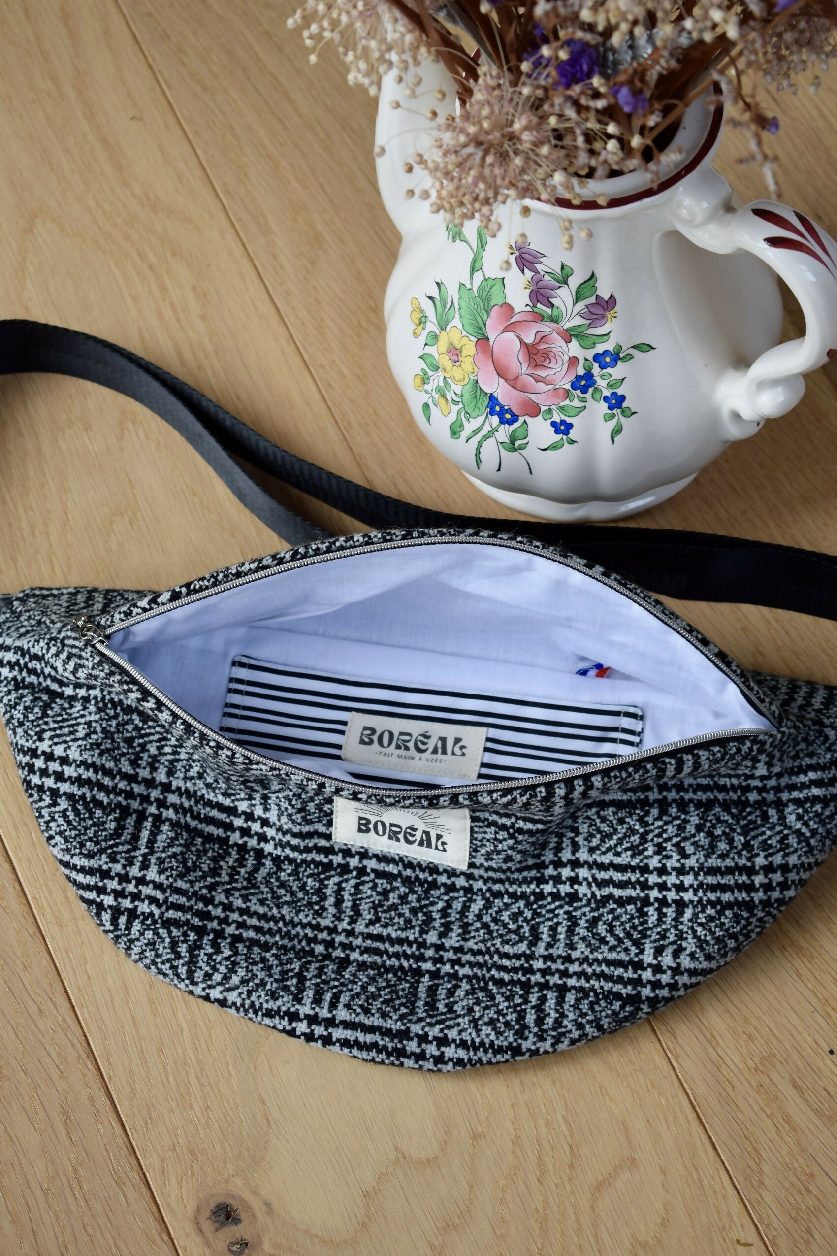 banane-noir-blanc-coton-laine-prince-galle-chic-ethique-artisanale-fait-main-tendance-upcycling-2