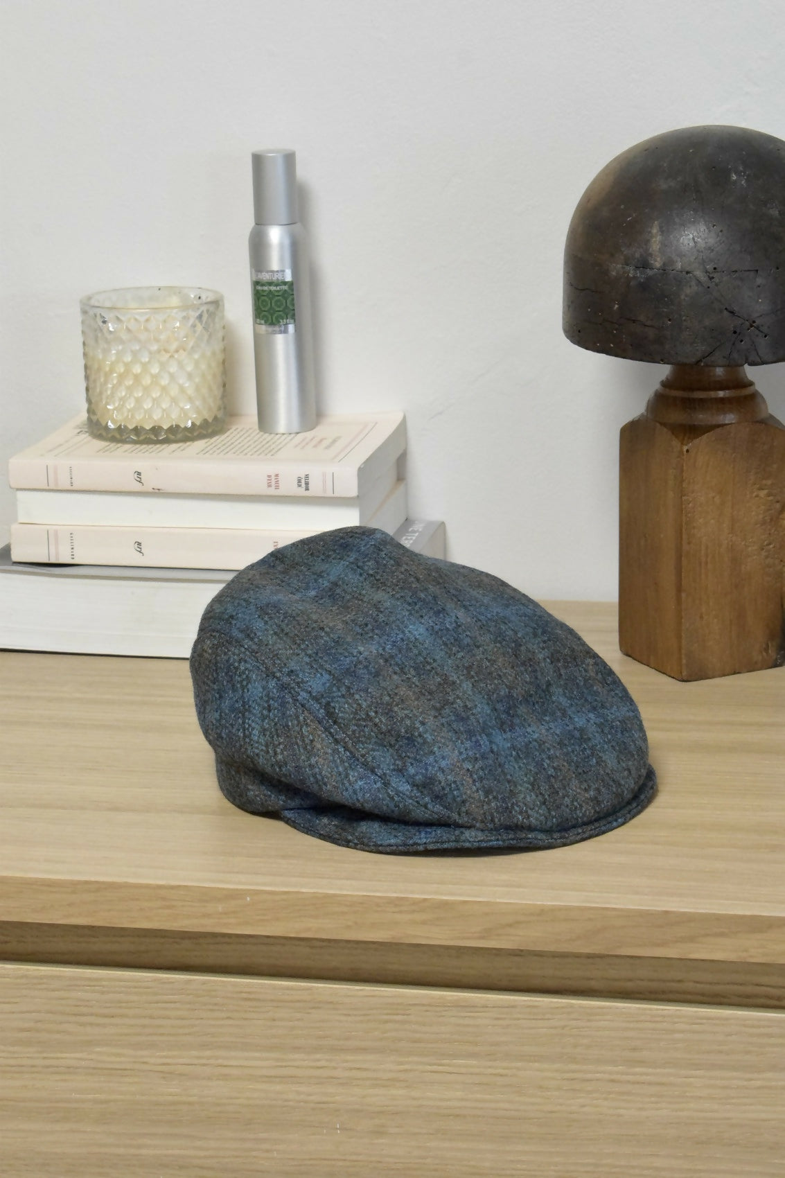 casquette-plate-laine-bleu-homme-chic-ethique-artisanale-fait-main-tendance-upcycling-6