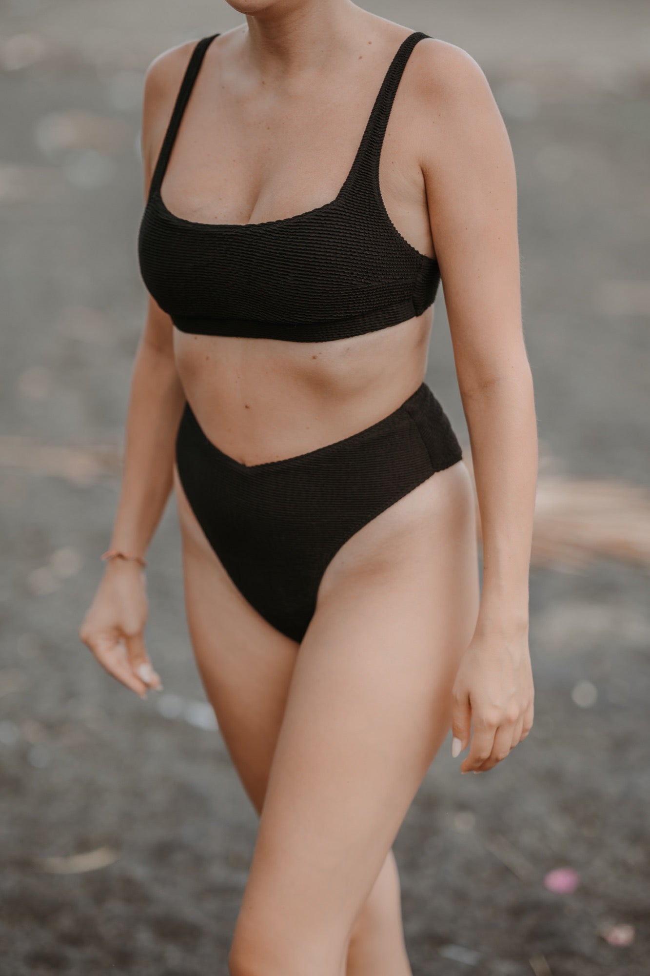 CULOTTE TAILLE HAUTE DE BIKINI NOIR INTENSE ~ SEGARA