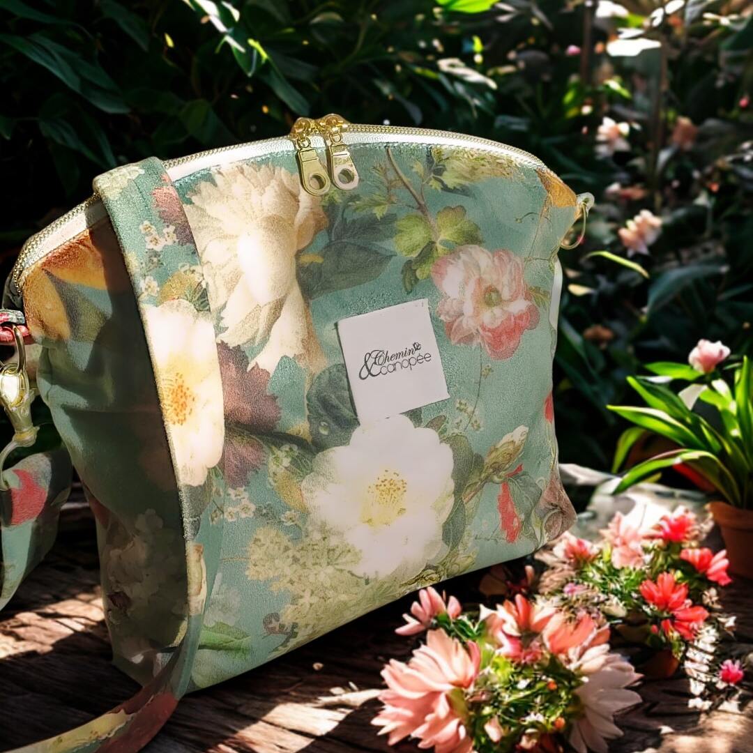 Sac à main en velours gris vert- Motif fleuri pour un look raffiné et romantique