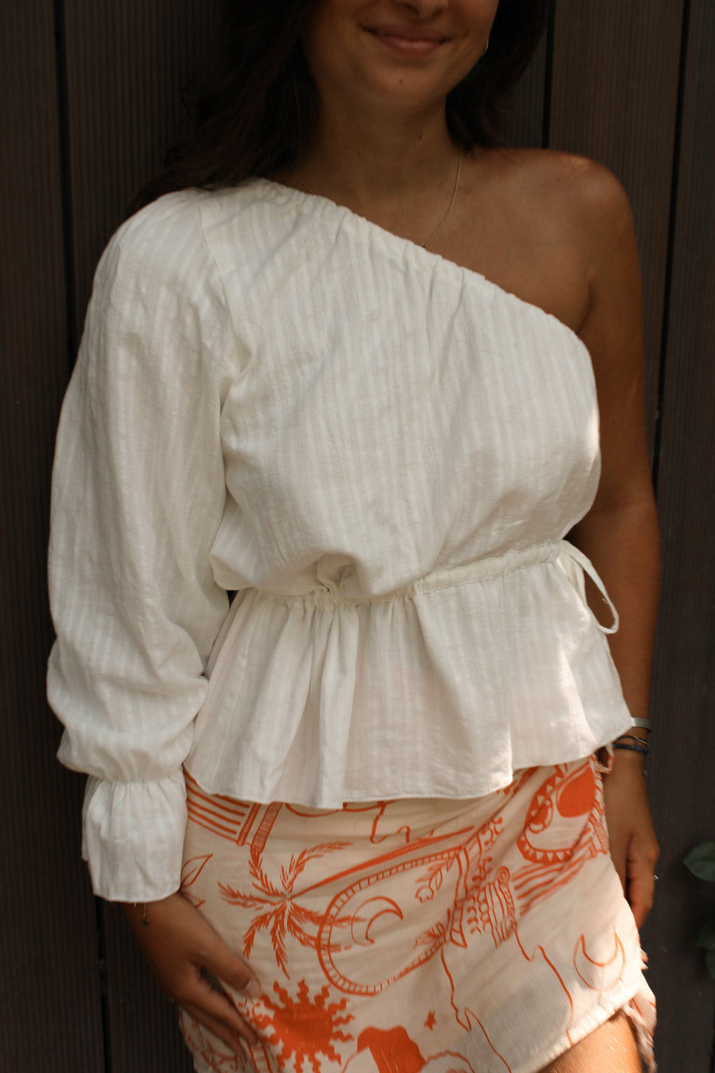 TOP ONE SHOULDER BLANC ~ SINAR