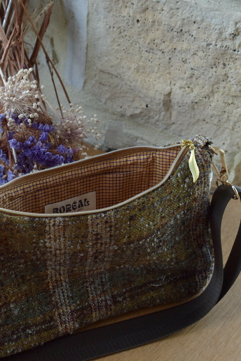 sac-baguette-laine-vert-marron-tweed-bouclette-carreaux-chic-ethique-artisanale-fait-main-tendance-upcycling-8
