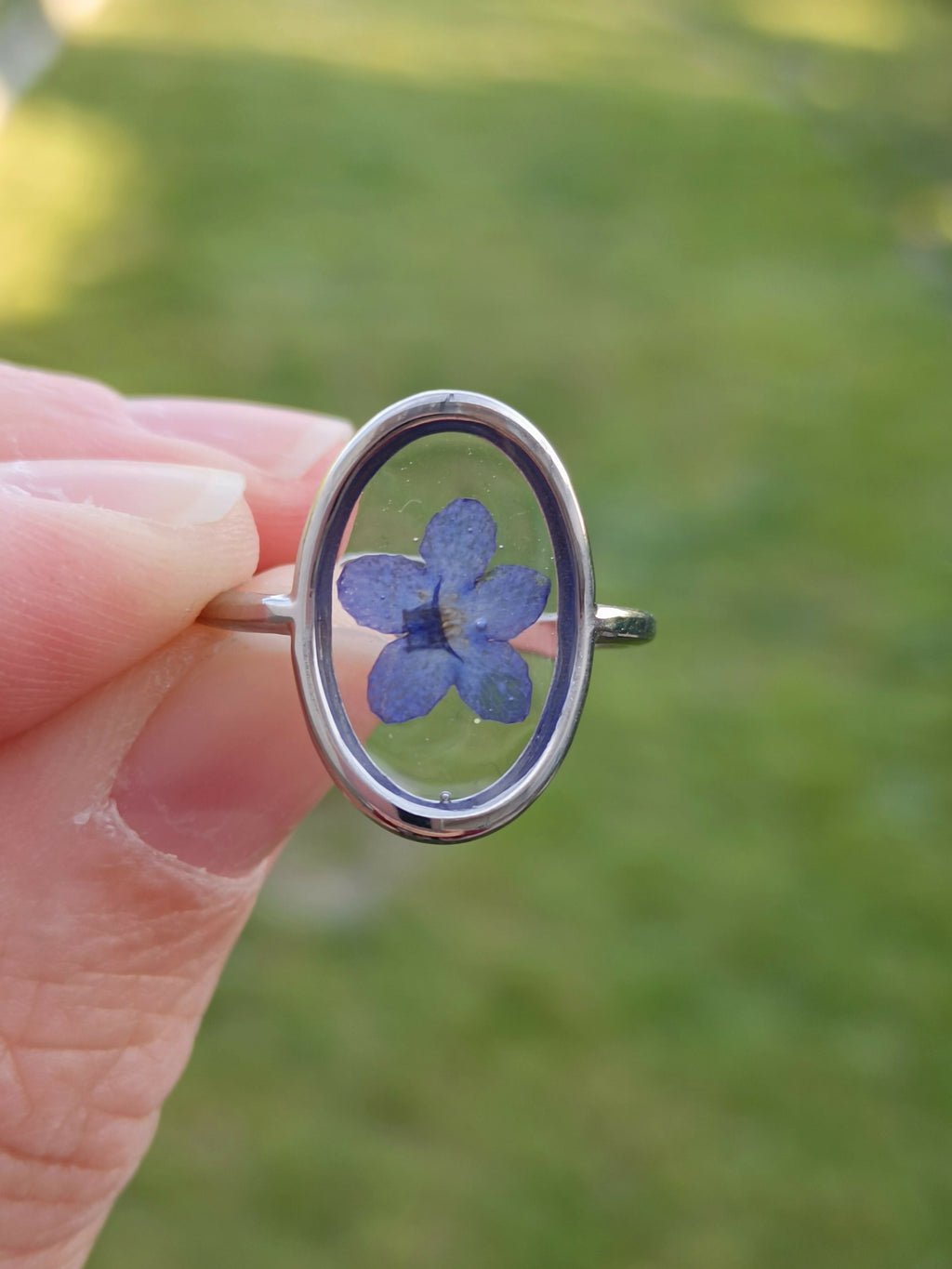 MEL/BOA Openwork Oval ring
