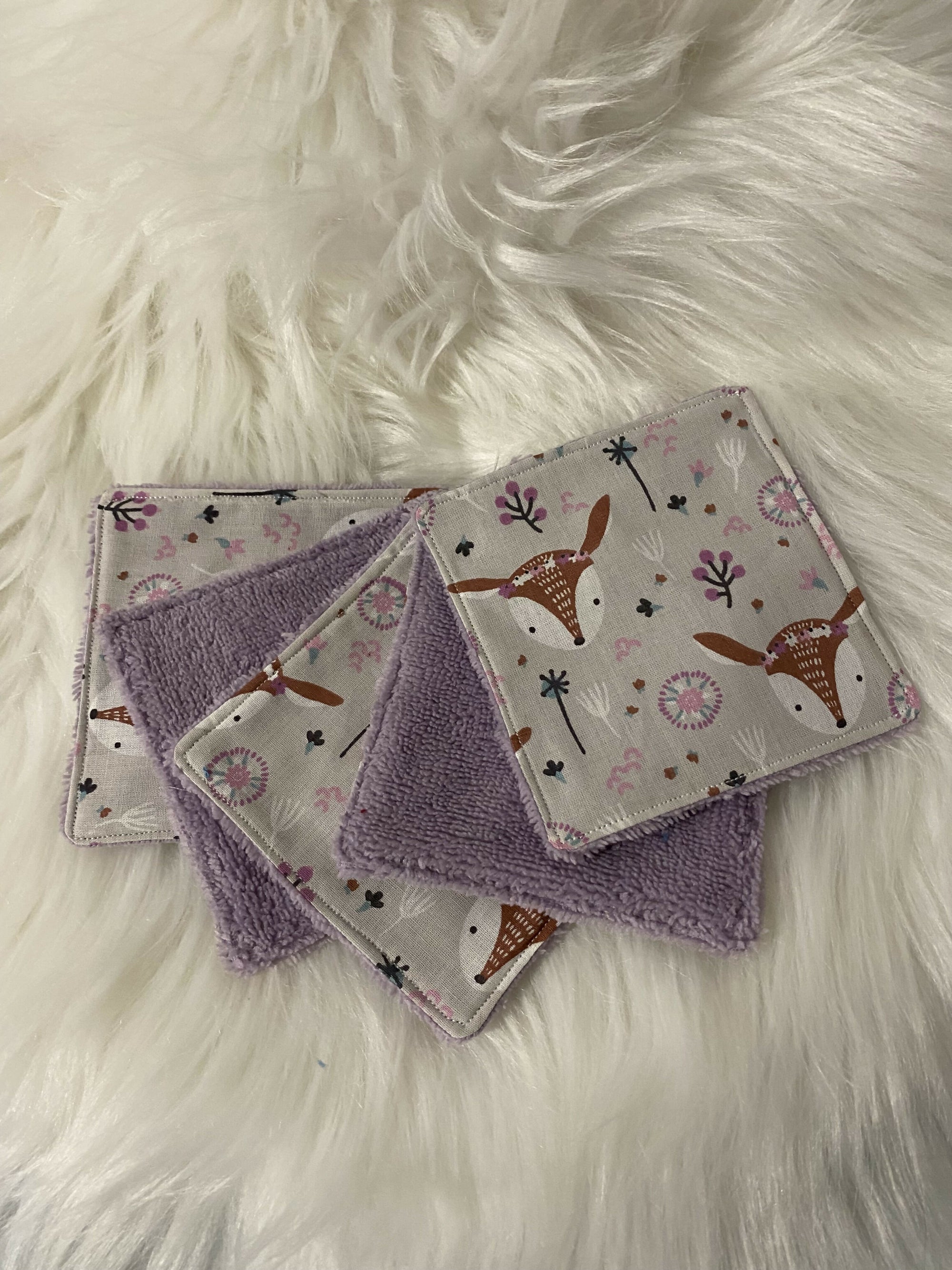 5 LINGETTES RENNES VIOLETTES