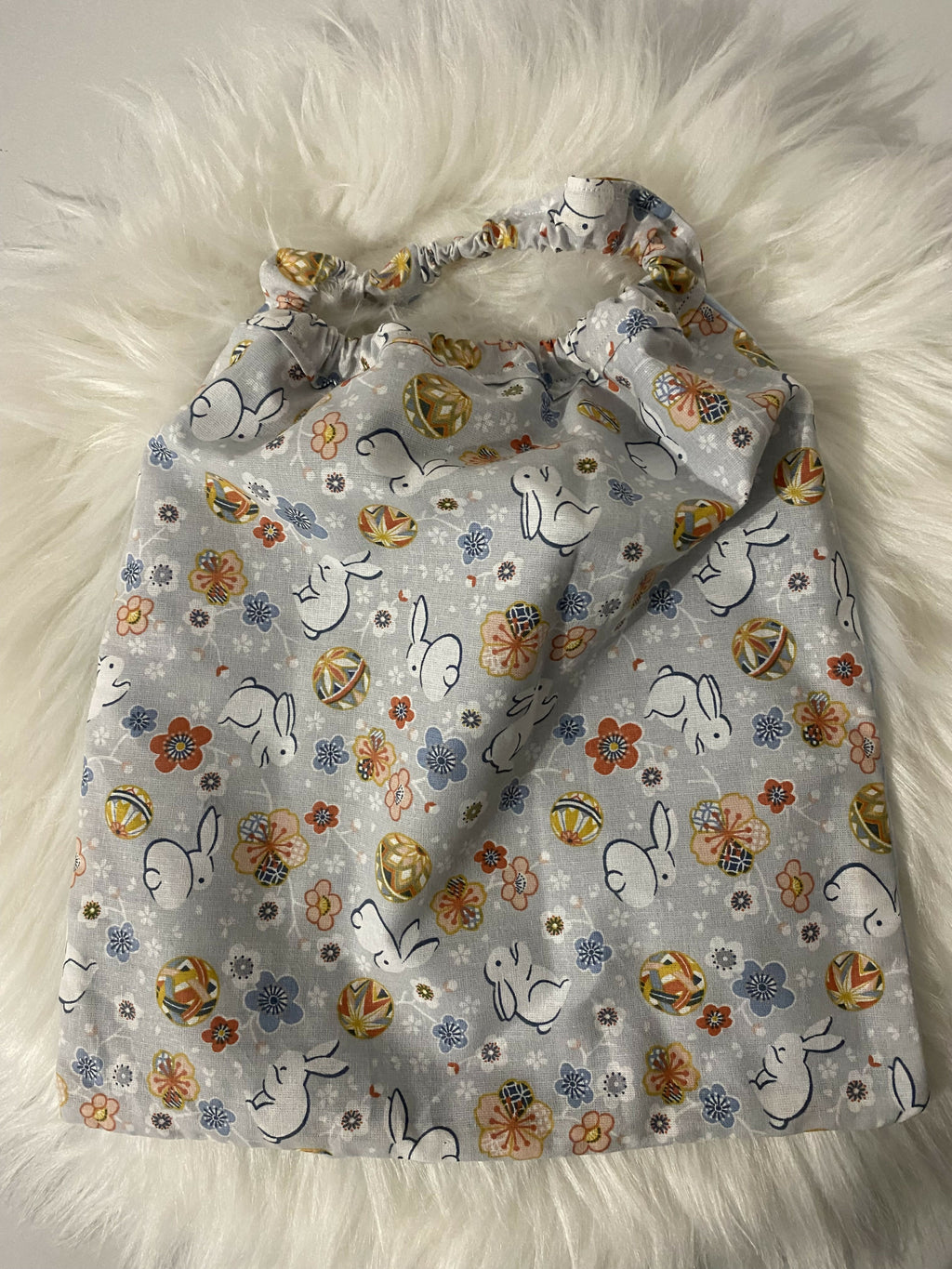 BAVOIR MATERNELLELAPIN BLEU MINKY