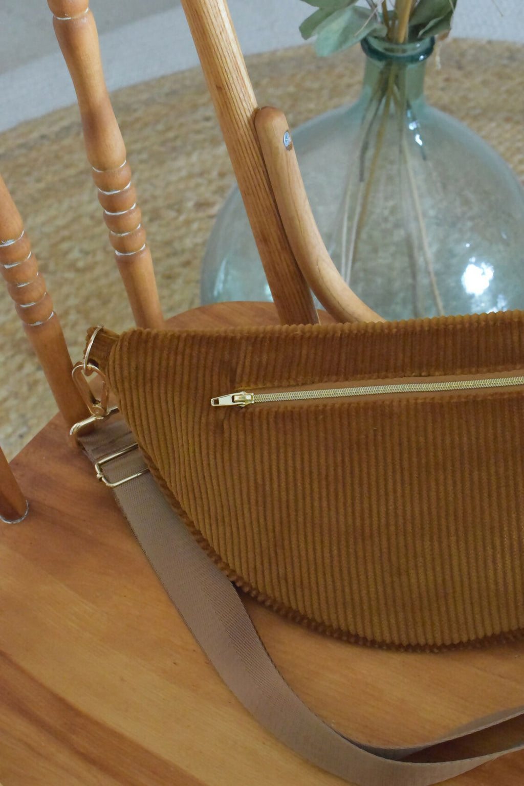 banane-marron-velour-cotele-coton-chic-ethique-artisanale-fait-main-tendance-upcycling-3