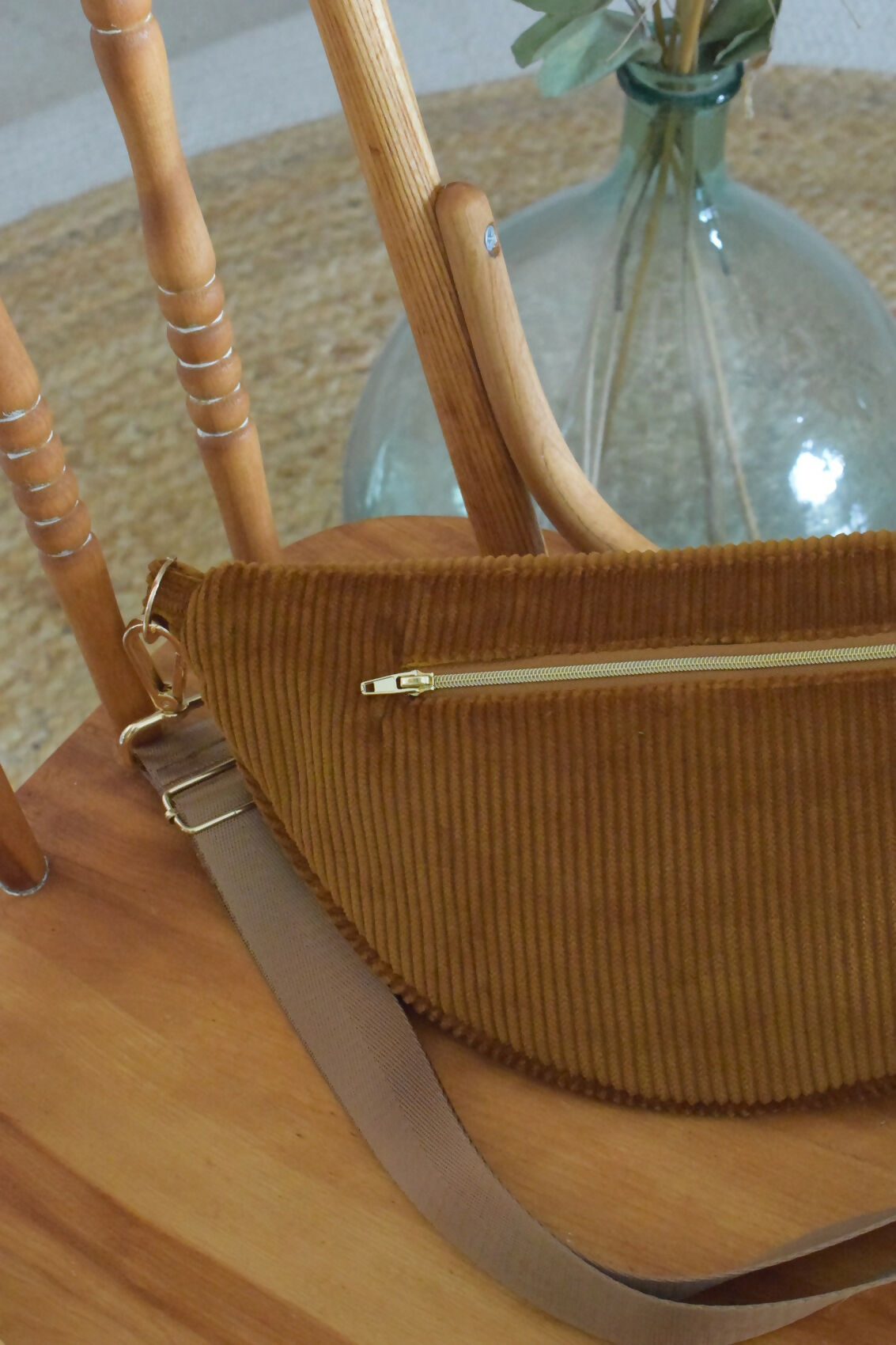 banane-marron-velour-cotele-coton-chic-ethique-artisanale-fait-main-tendance-upcycling-3