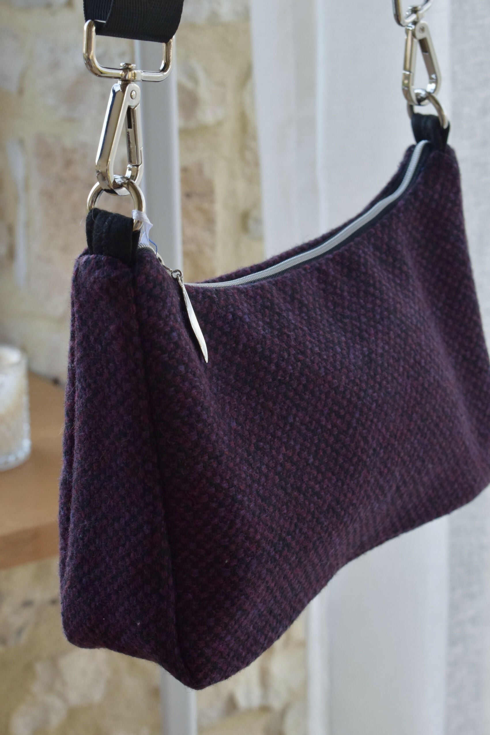 sac-baguette-laine-violet-noir-tweed-chic-ethique-artisanale-fait-main-tendance-upcycling-2