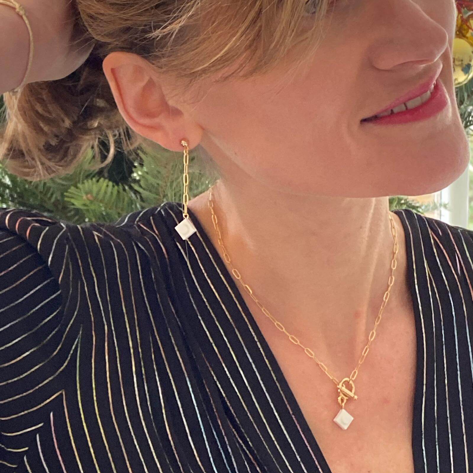Boucles d'oreilles pendantes chaine & brique Lego® - Les Virevolteuses