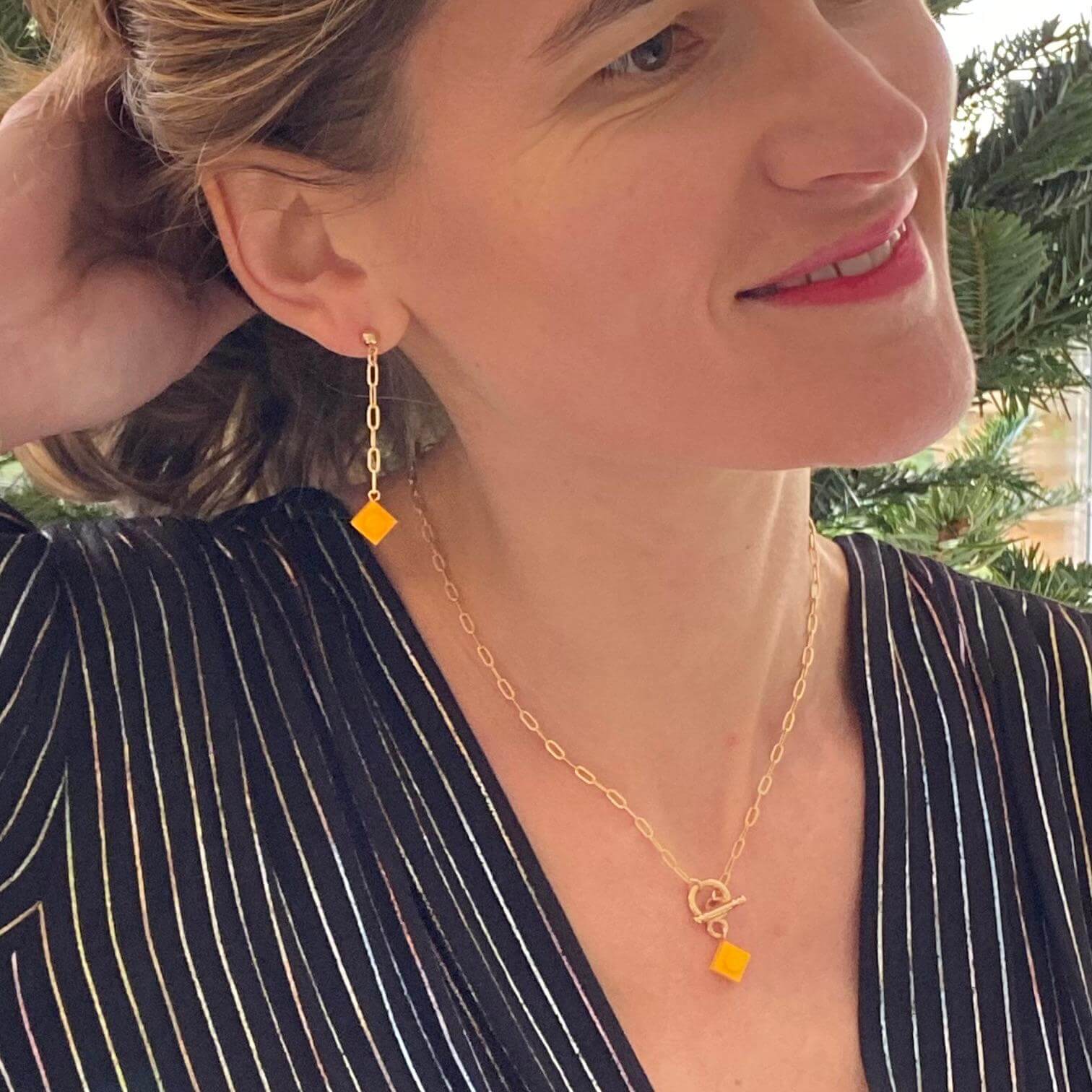Boucles d'oreilles pendantes chaine & brique Lego® - Les Virevolteuses
