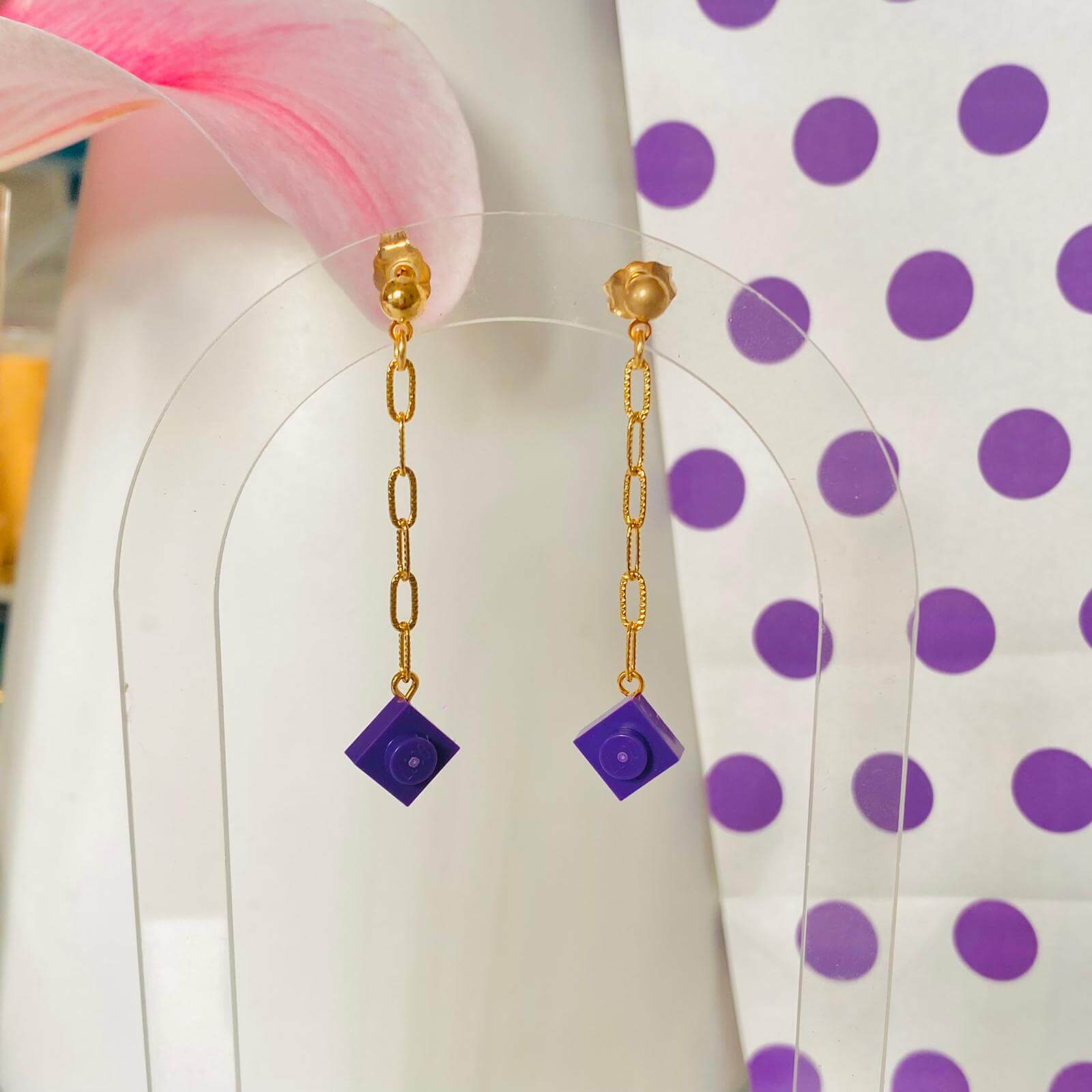 Boucles d'oreilles pendantes chaine & brique Lego® - Les Virevolteuses