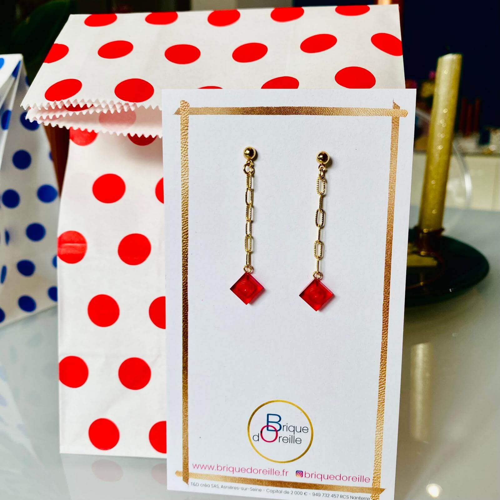 Boucles d'oreilles pendantes chaine & brique Lego® - Les Virevolteuses